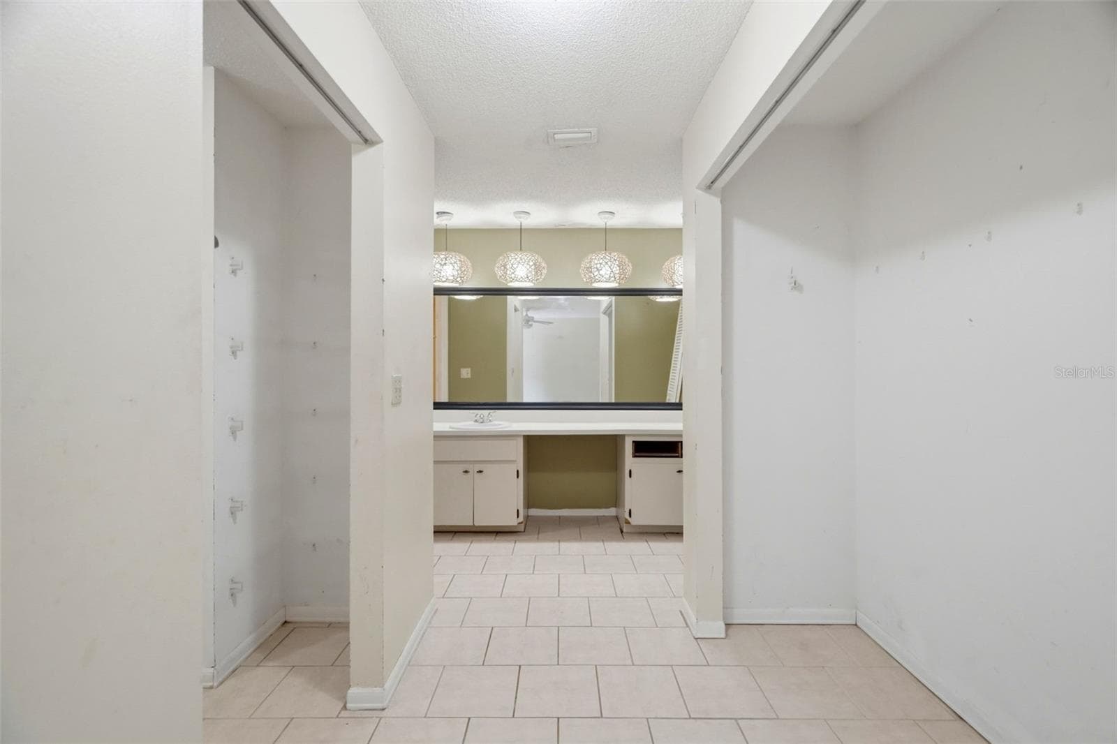 Single Family Residence at 8326 SYLVAN WOODS DR, SARASOTA, photo 28 of 37