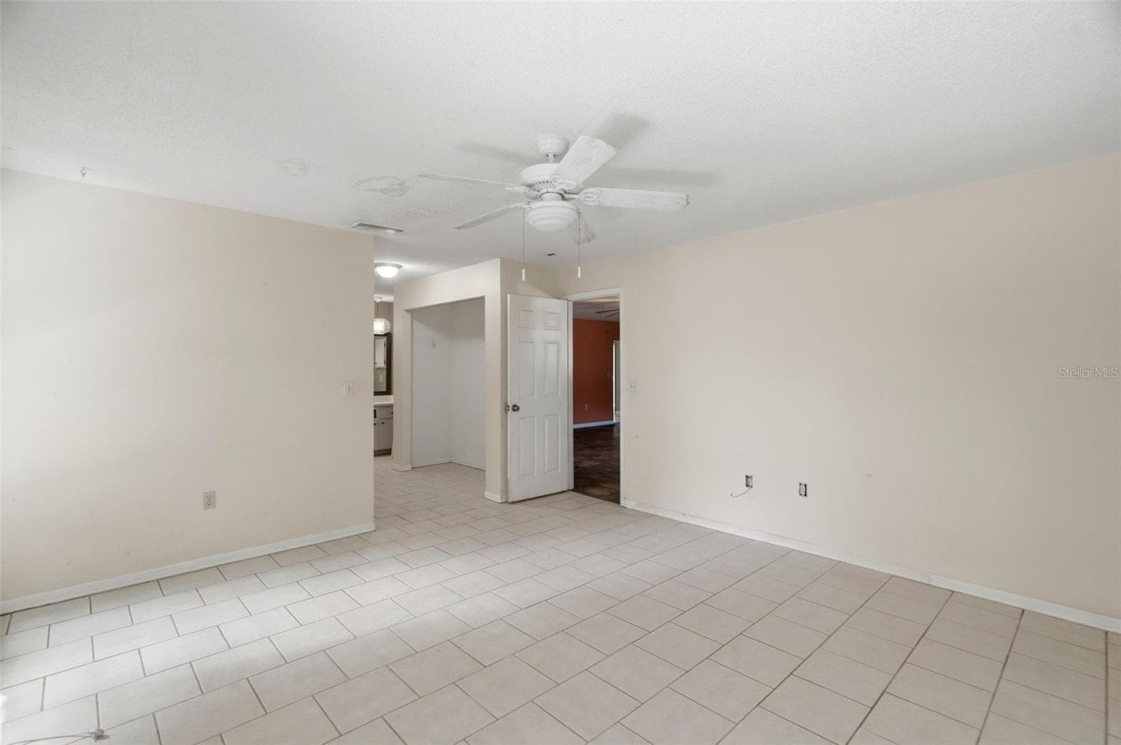 Single Family Residence at 8326 SYLVAN WOODS DR, SARASOTA, photo 29 of 37