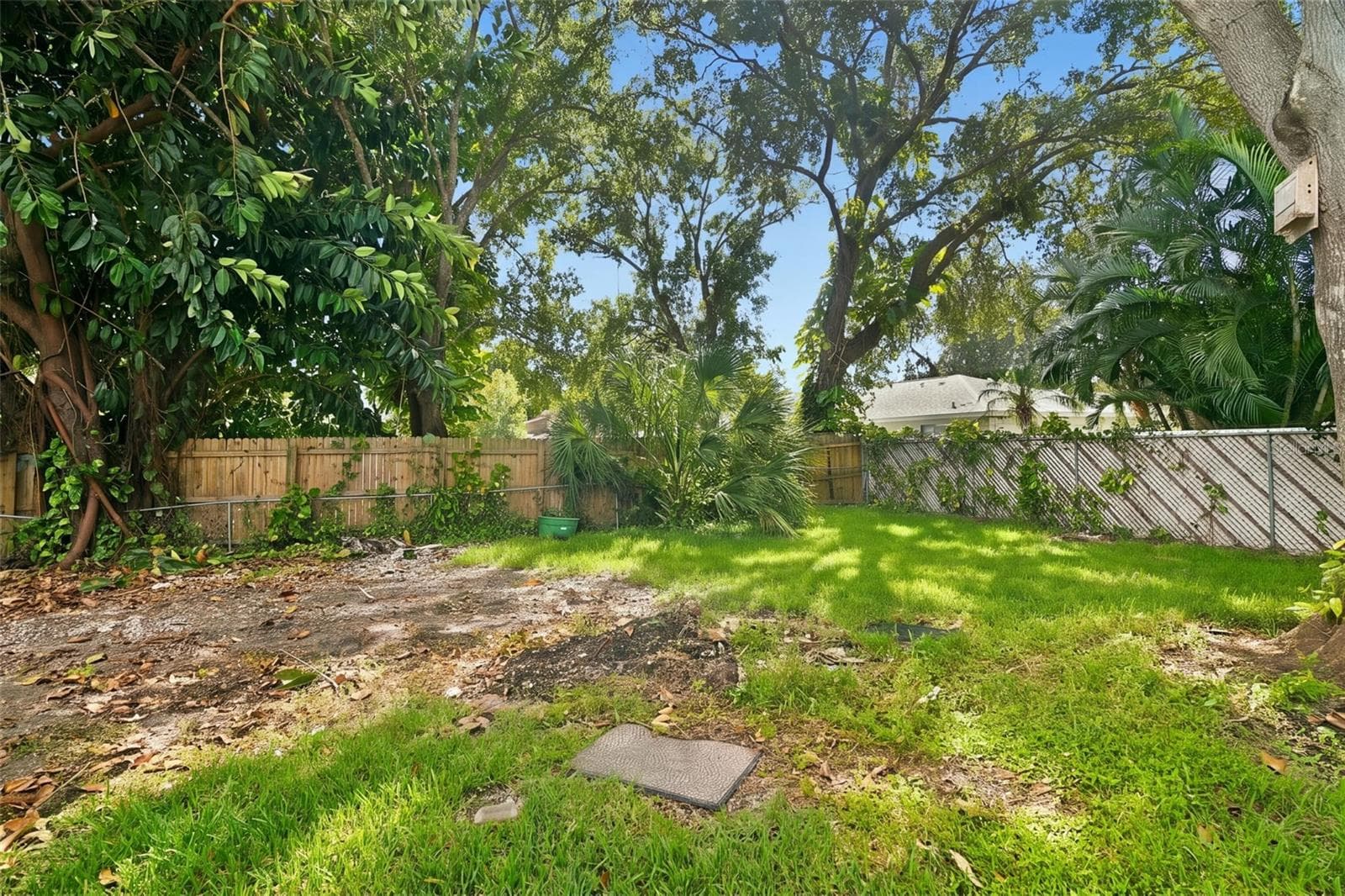 Single Family Residence at 8326 SYLVAN WOODS DR, SARASOTA, photo 32 of 37