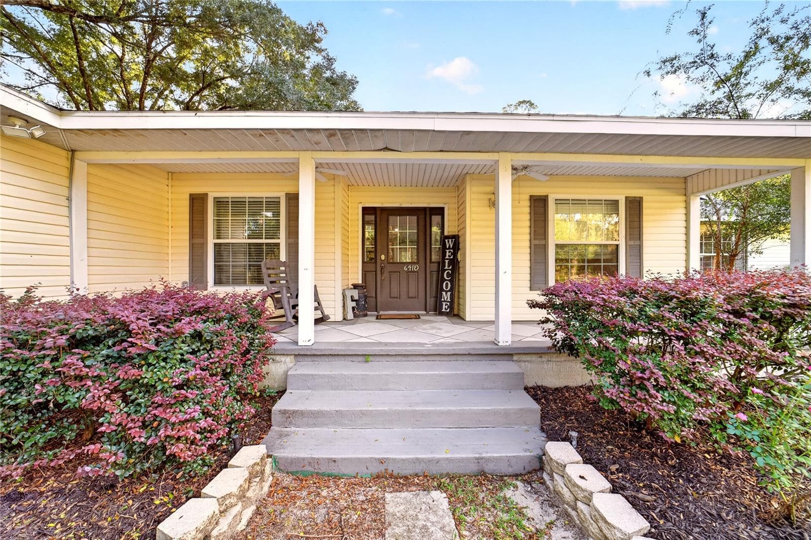 Front Porch - 6410 NE 25TH AVE, OCALA