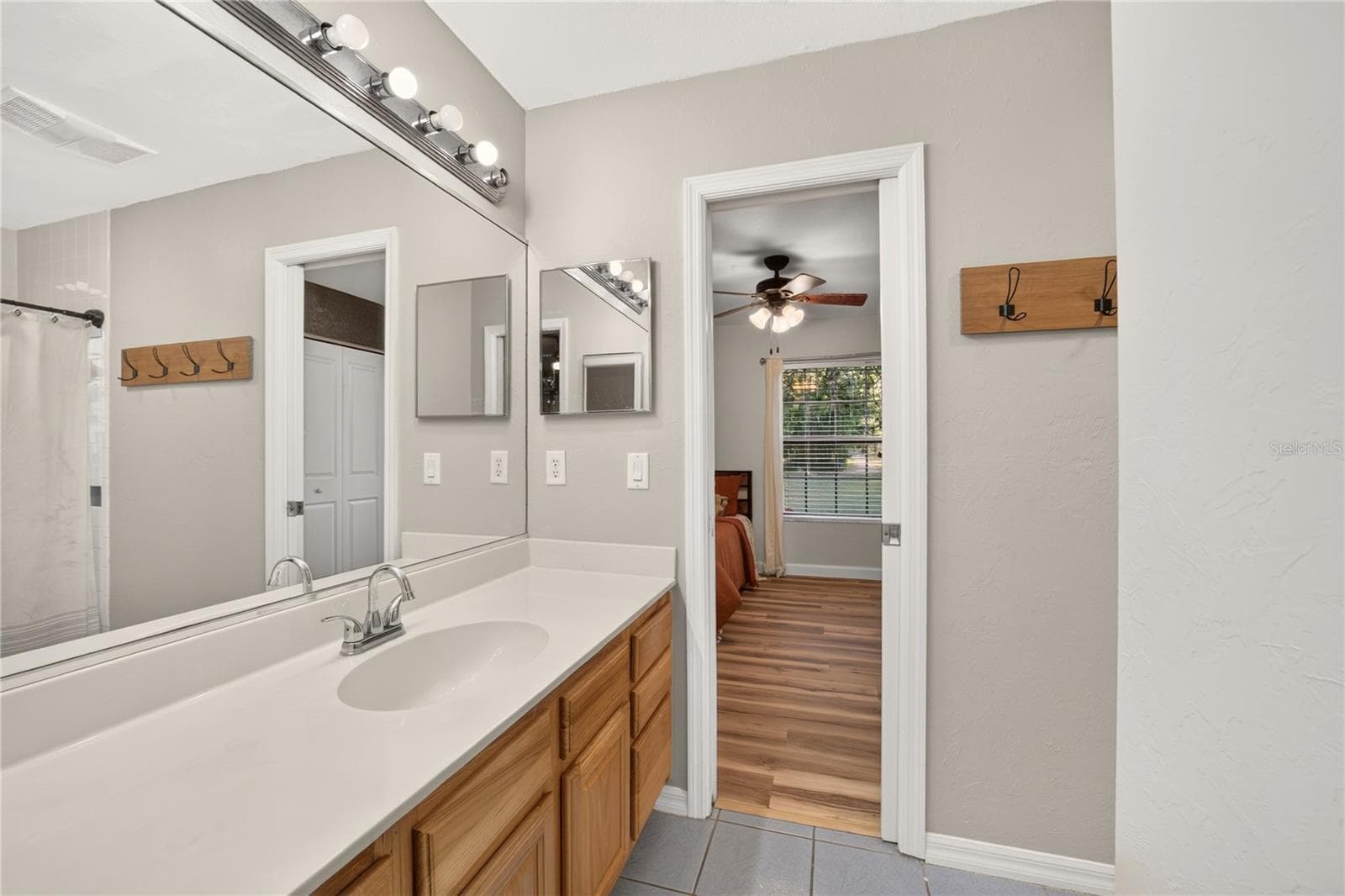 Guest Bathroom 2 - 6410 NE 25TH AVE, OCALA