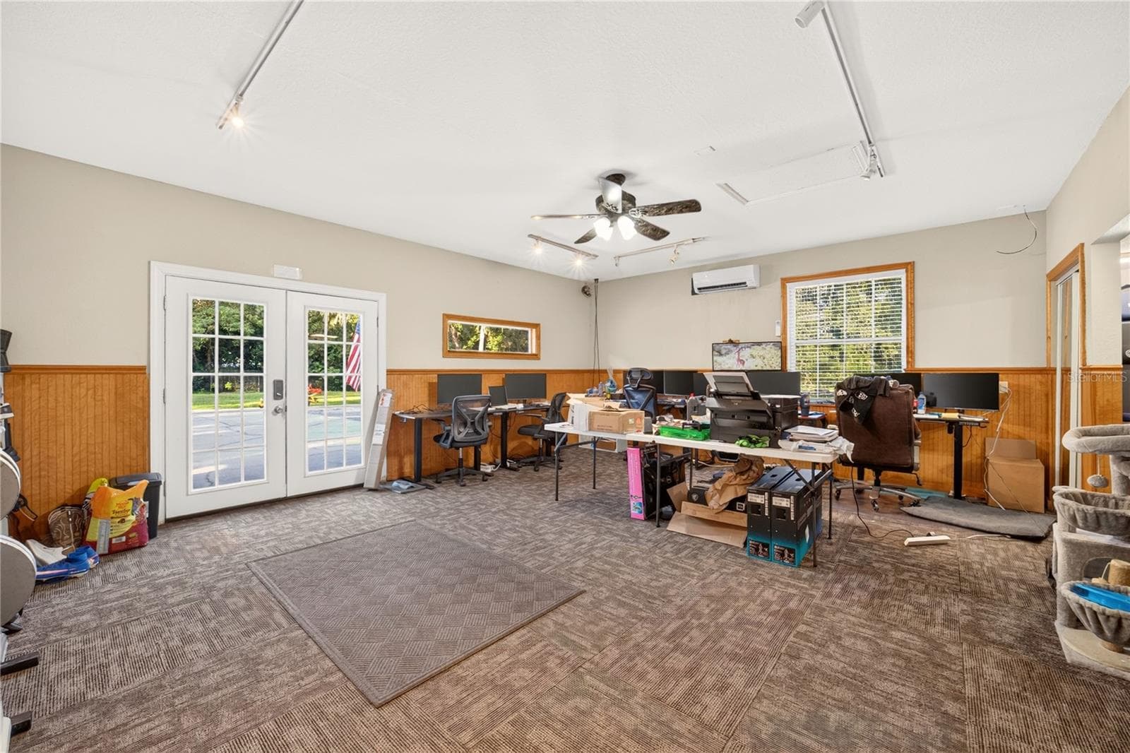 Recreation/Fitness/Game Room - 6410 NE 25TH AVE, OCALA