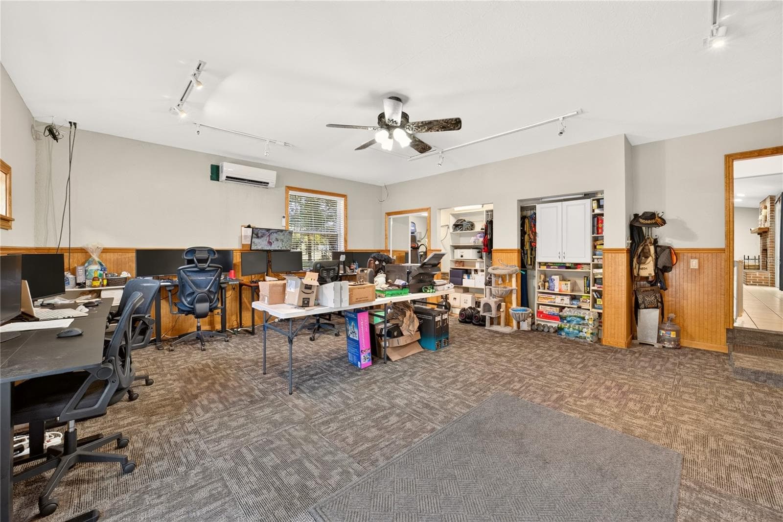 Recreation/Fitness/Game Room - 6410 NE 25TH AVE, OCALA