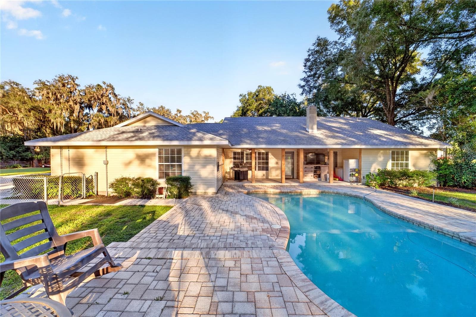 Back Porch/Pool Area - 6410 NE 25TH AVE, OCALA