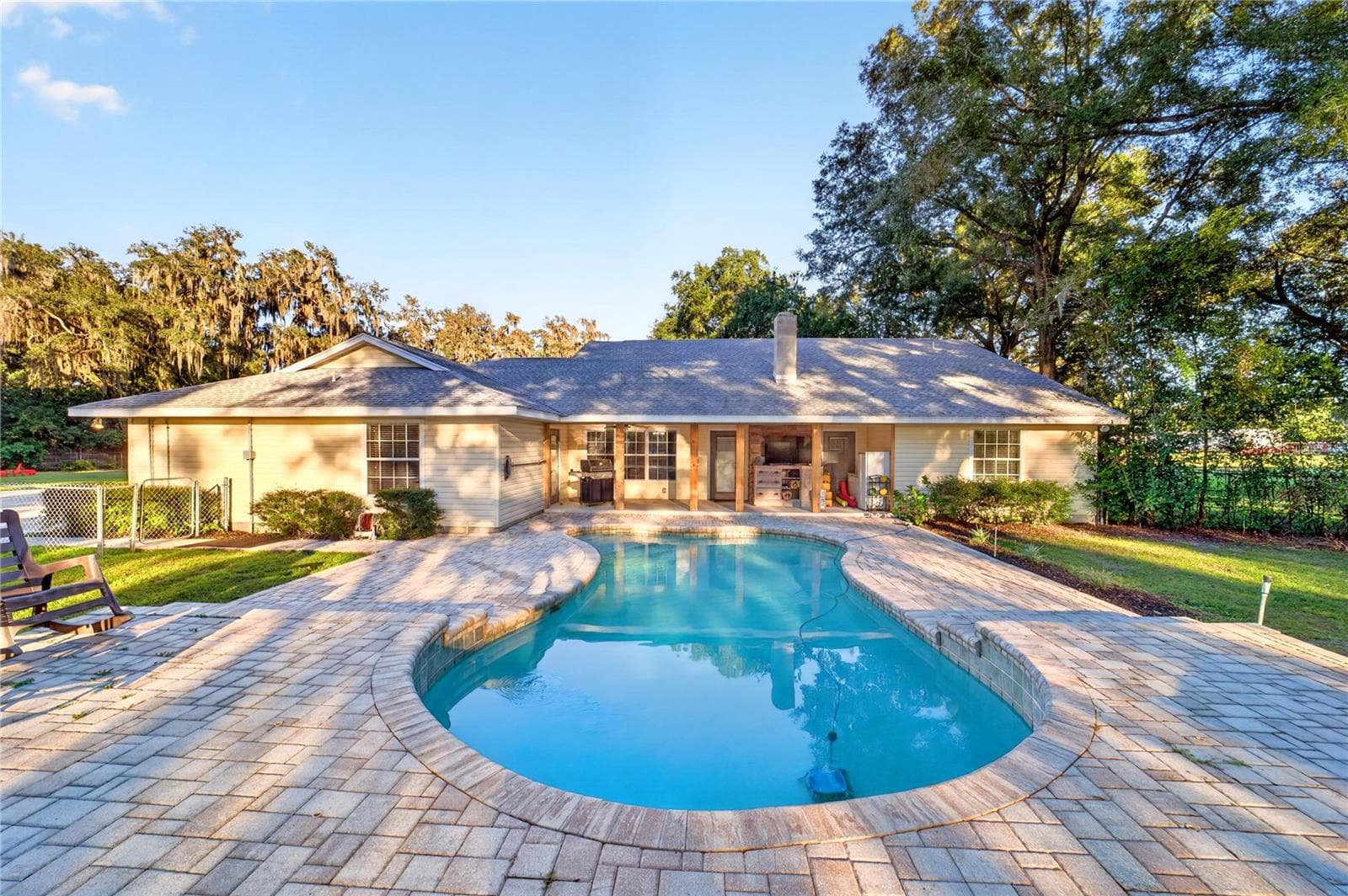 Back Porch/Pool Area - 6410 NE 25TH AVE, OCALA