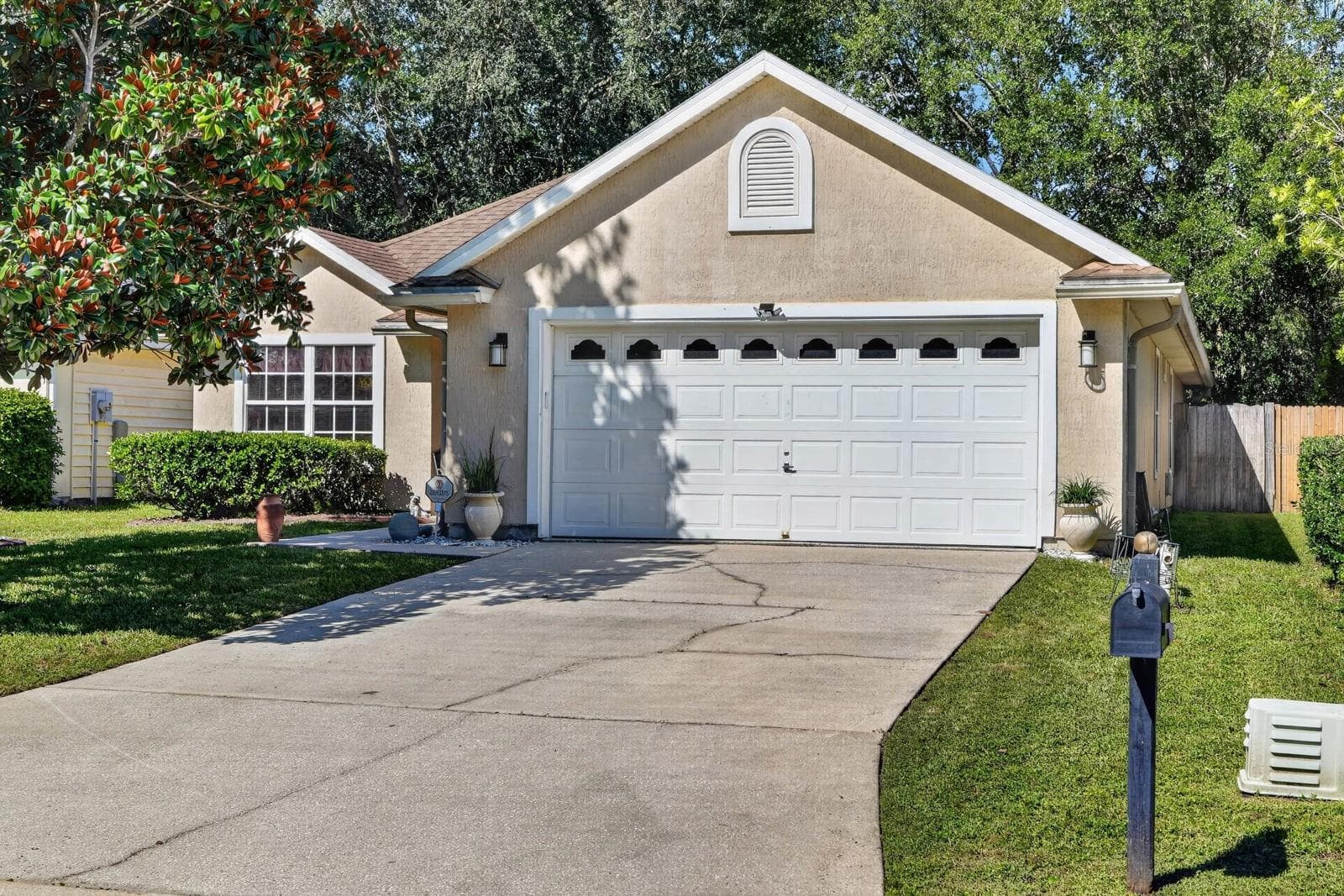 Single Family Residence at 717 MACKENZIE CIR, ST AUGUSTINE, photo 2 of 39