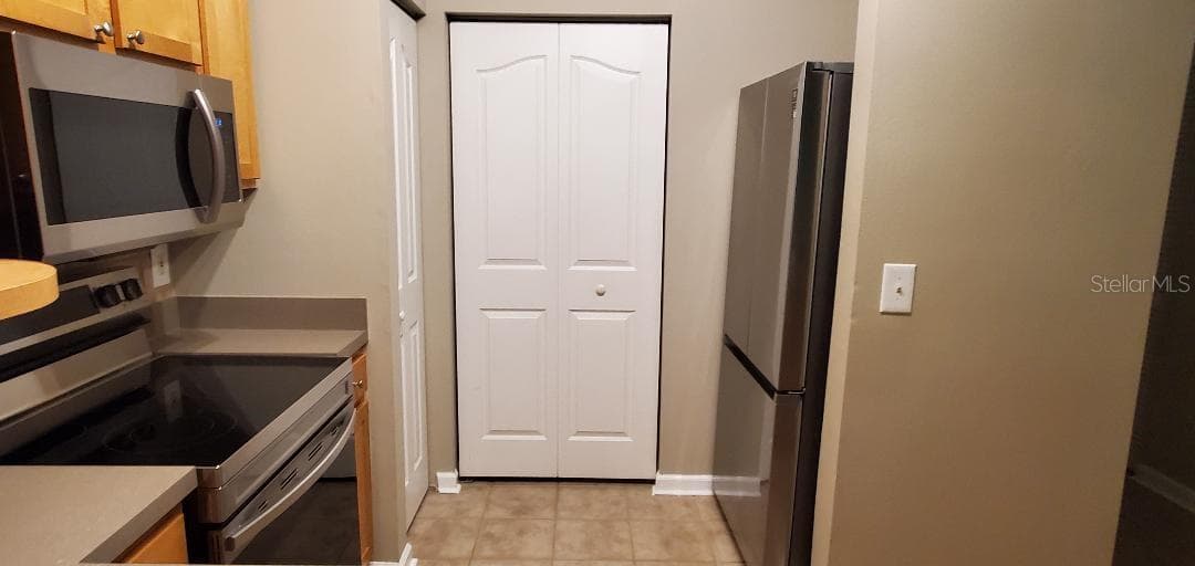 kitchen - 4207 S DALE MABRY HWY S #5109, TAMPA
