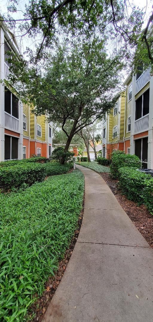 GARDEN WALKWAY - 4207 S DALE MABRY HWY S #5109, TAMPA