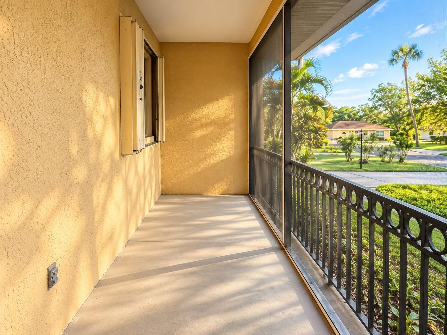 Condominium at 131 49TH CT E, PALMETTO, photo 4 of 34