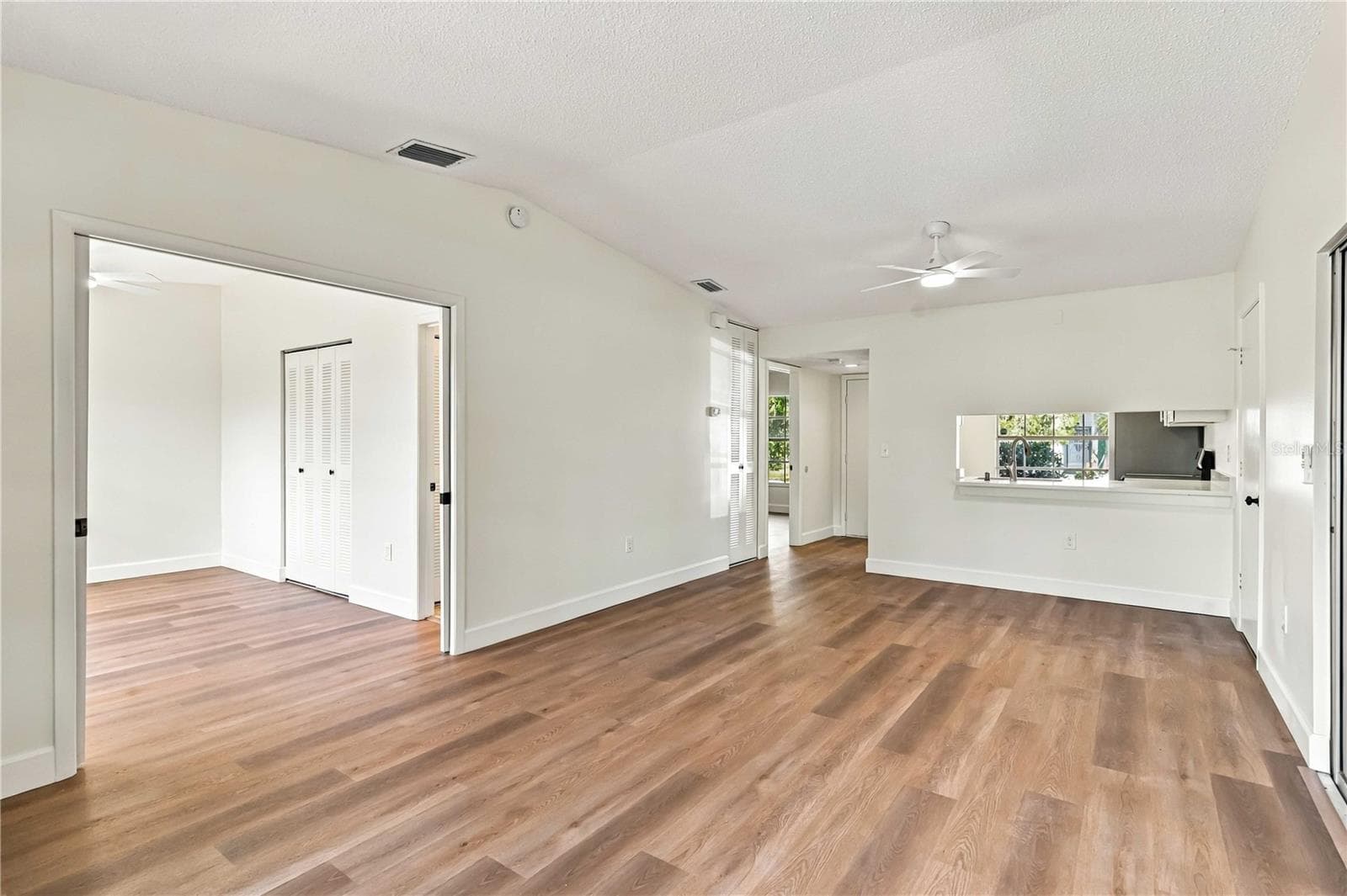 Townhouse at 4006 41ST ST W, BRADENTON, photo 13 of 38