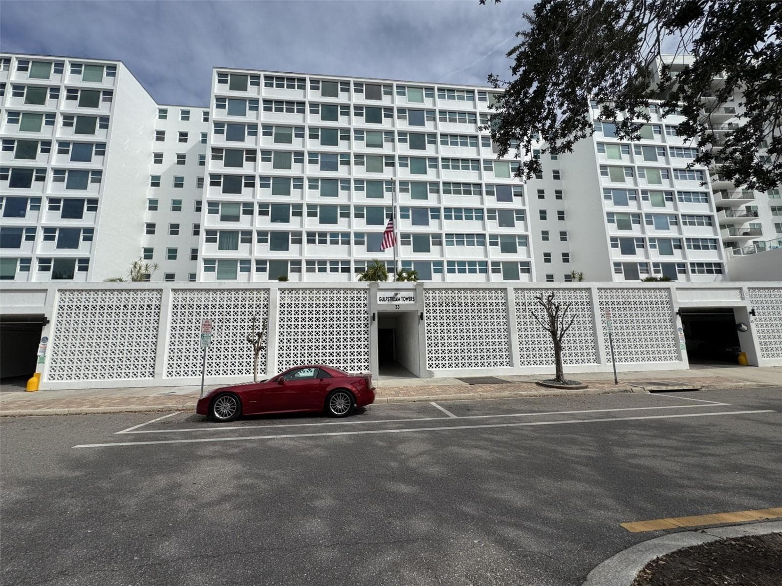 33 S GULFSTREAM AVE #702