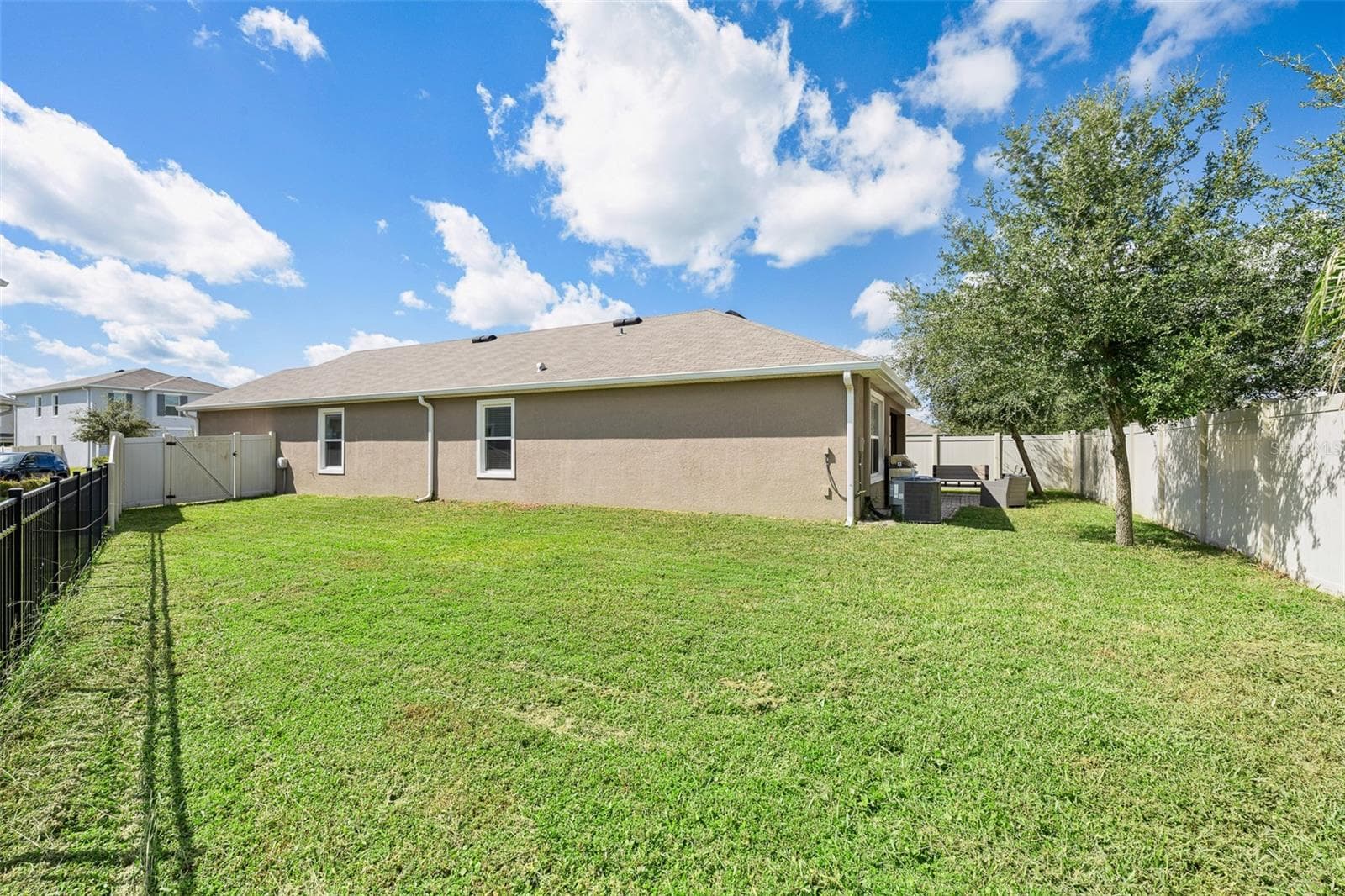 Single Family Residence at 32676 CANYONLANDS DR, WESLEY CHAPEL, photo 36 of 69