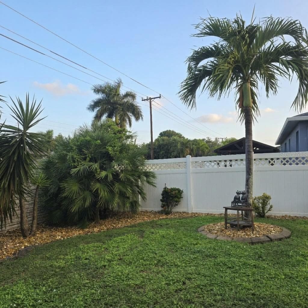 Single Family Residence at 318 65TH AVE E, BRADENTON, photo 5 of 14