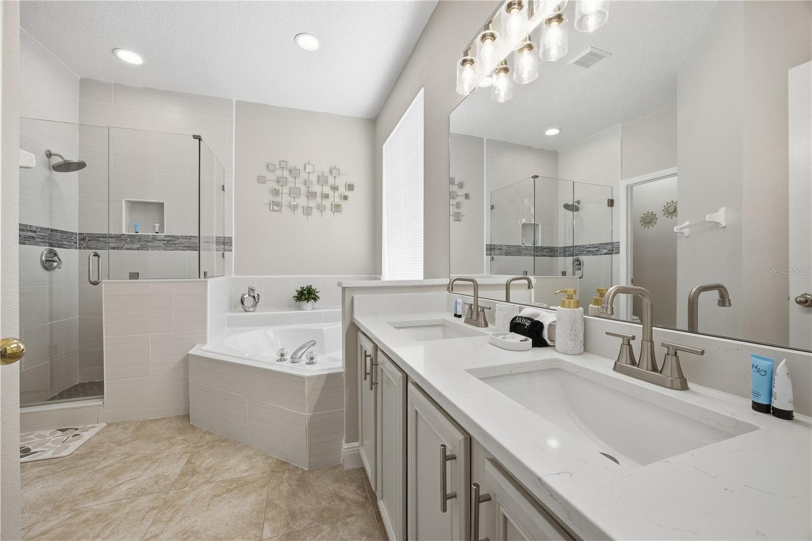 Single Family Residence at 2658 EMERALD ISLAND BLVD, KISSIMMEE, photo 15 of 48
