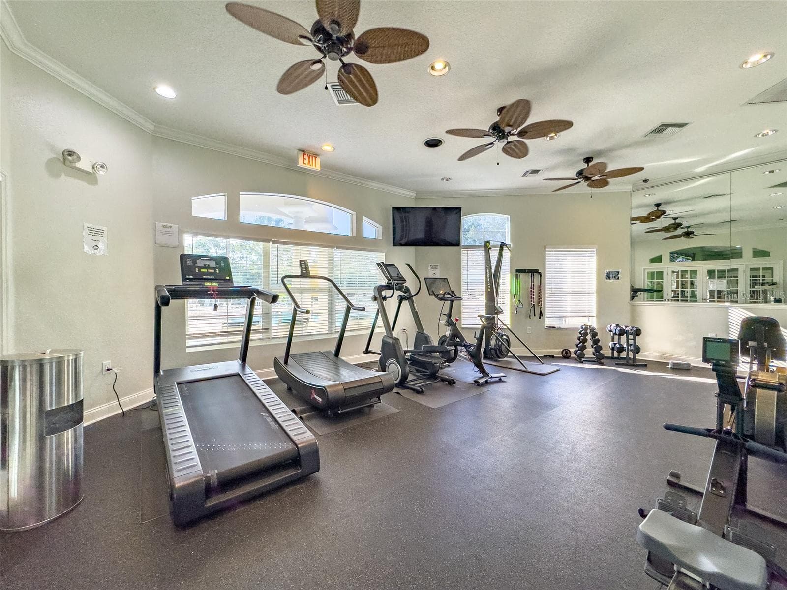 Single Family Residence at 2658 EMERALD ISLAND BLVD, KISSIMMEE, photo 44 of 48