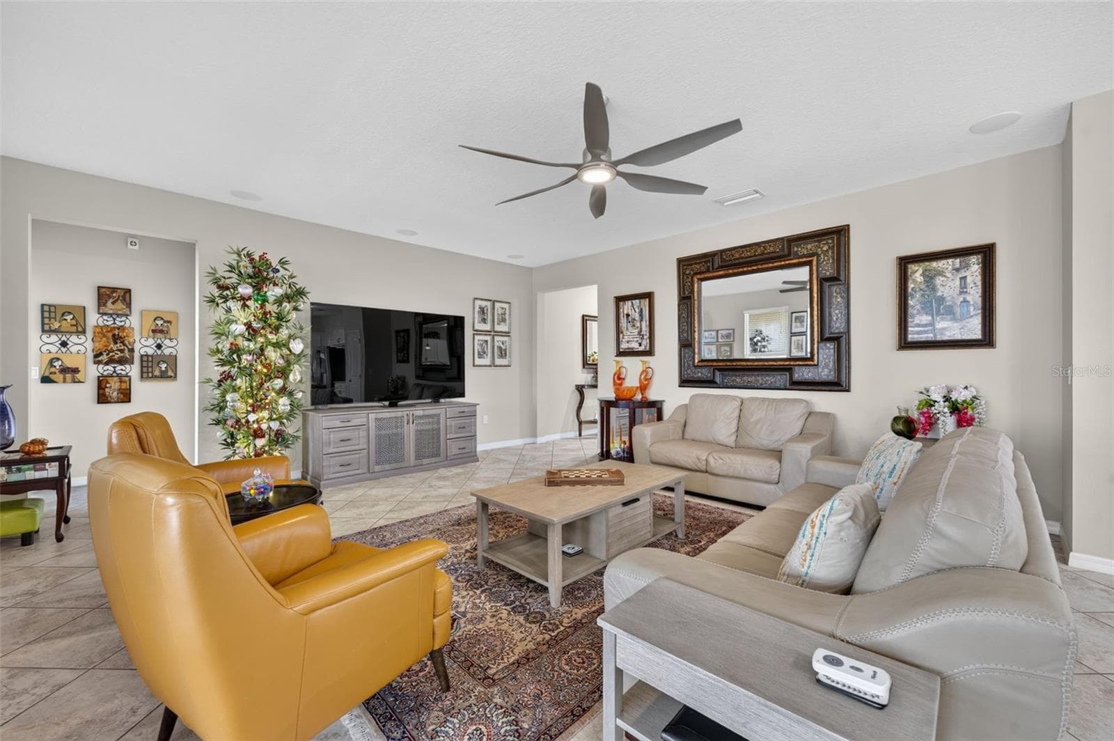 Single Family Residence at 164 SILVER MAPLE RD, GROVELAND, photo 9 of 65