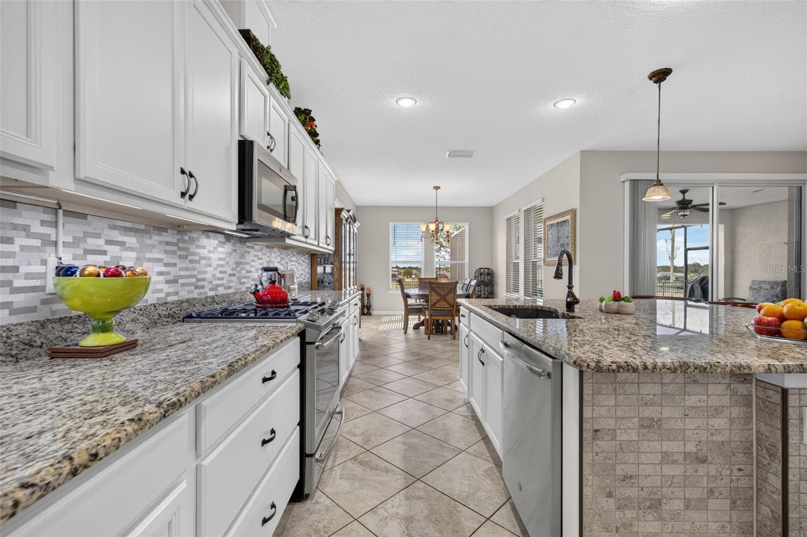 Single Family Residence at 164 SILVER MAPLE RD, GROVELAND, photo 17 of 65