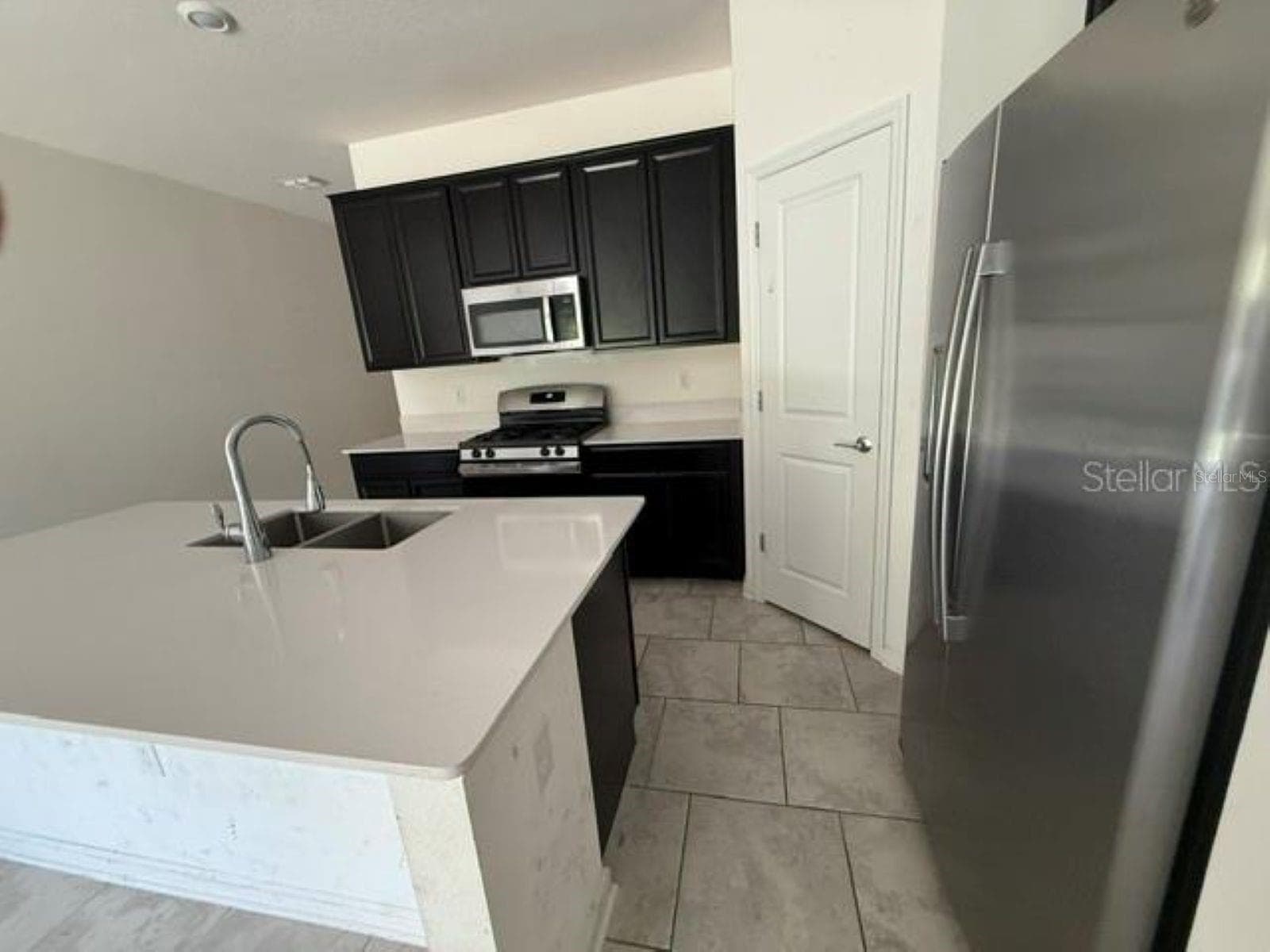 KITCHEN - 33576 SKY BLOSSOM CIR, LEESBURG
