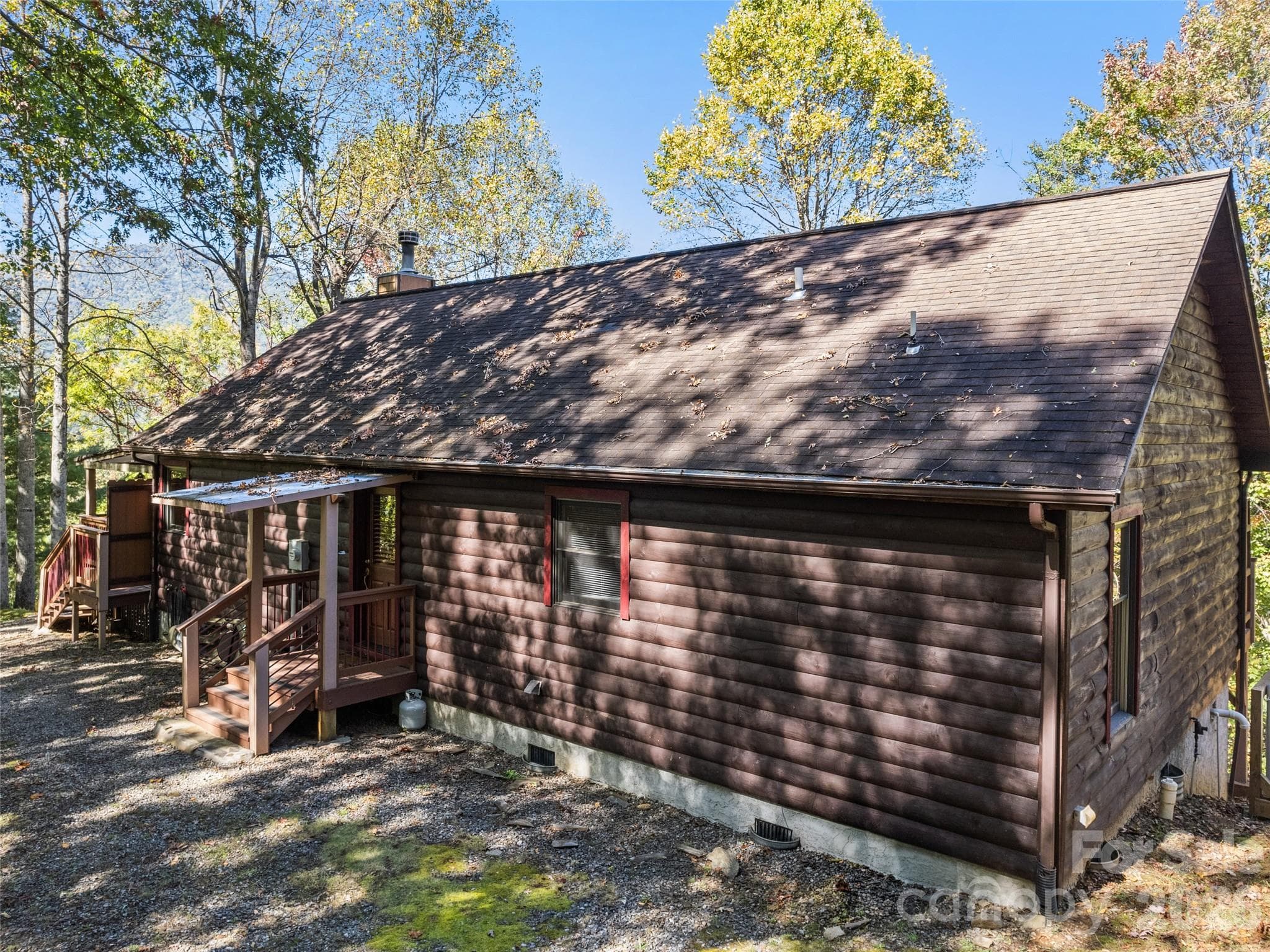 Single Family Residence at 612 Whispering Winds Road, Waynesville, photo 4 of 35