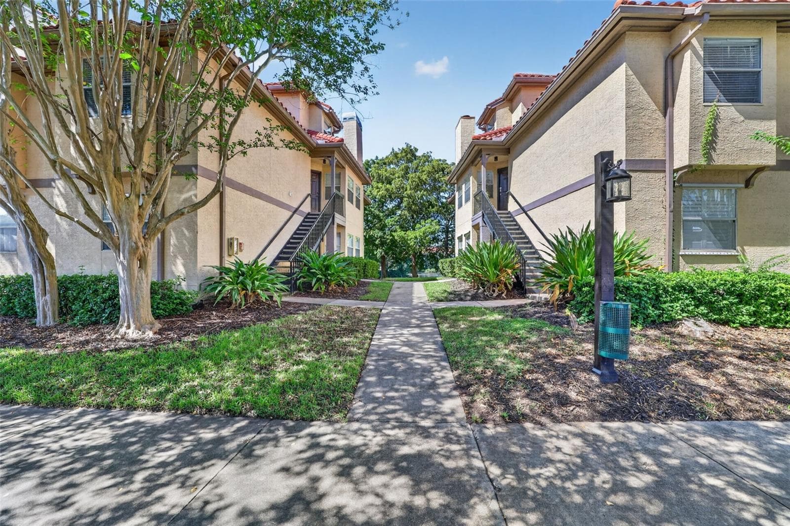 Condominium at 2400 FEATHER SOUND DR #1121, CLEARWATER, photo 3 of 35