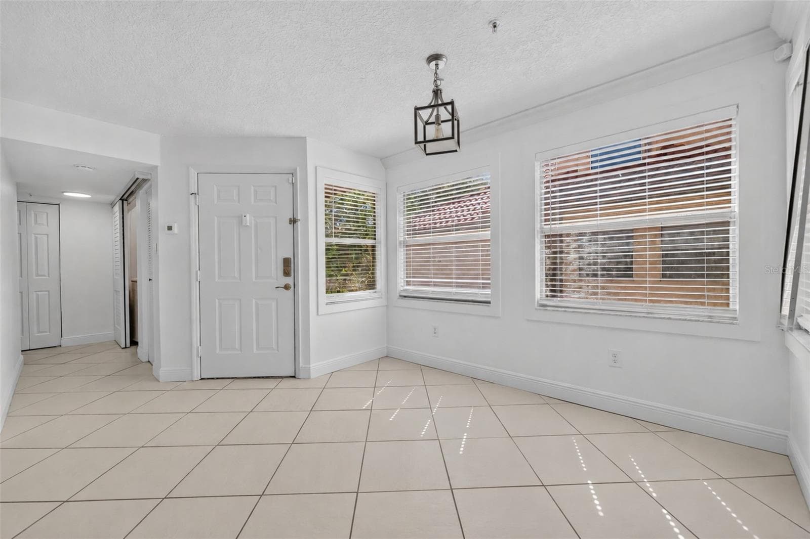 Condominium at 2400 FEATHER SOUND DR #1121, CLEARWATER, photo 9 of 35