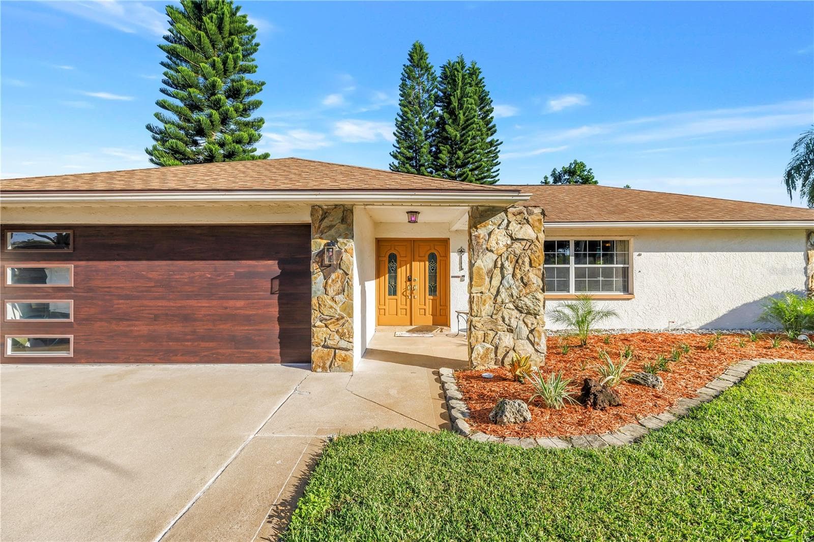 Front - 2079 EGRET DR, PALM HARBOR