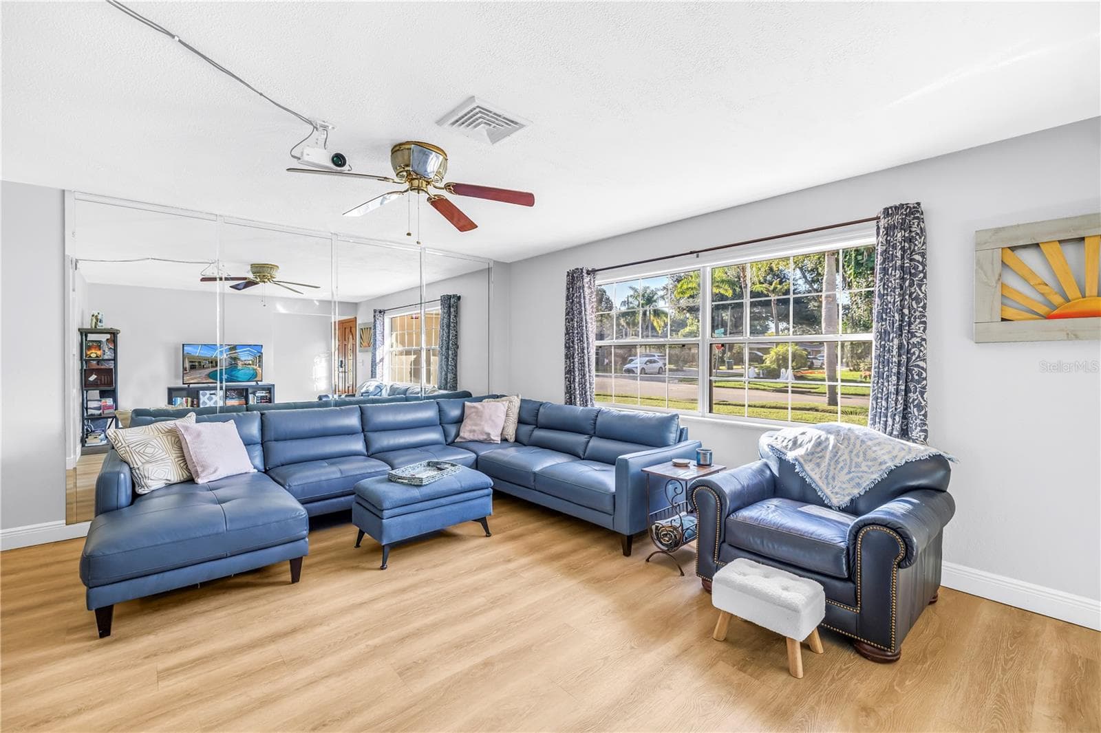 Living Room - 2079 EGRET DR, PALM HARBOR