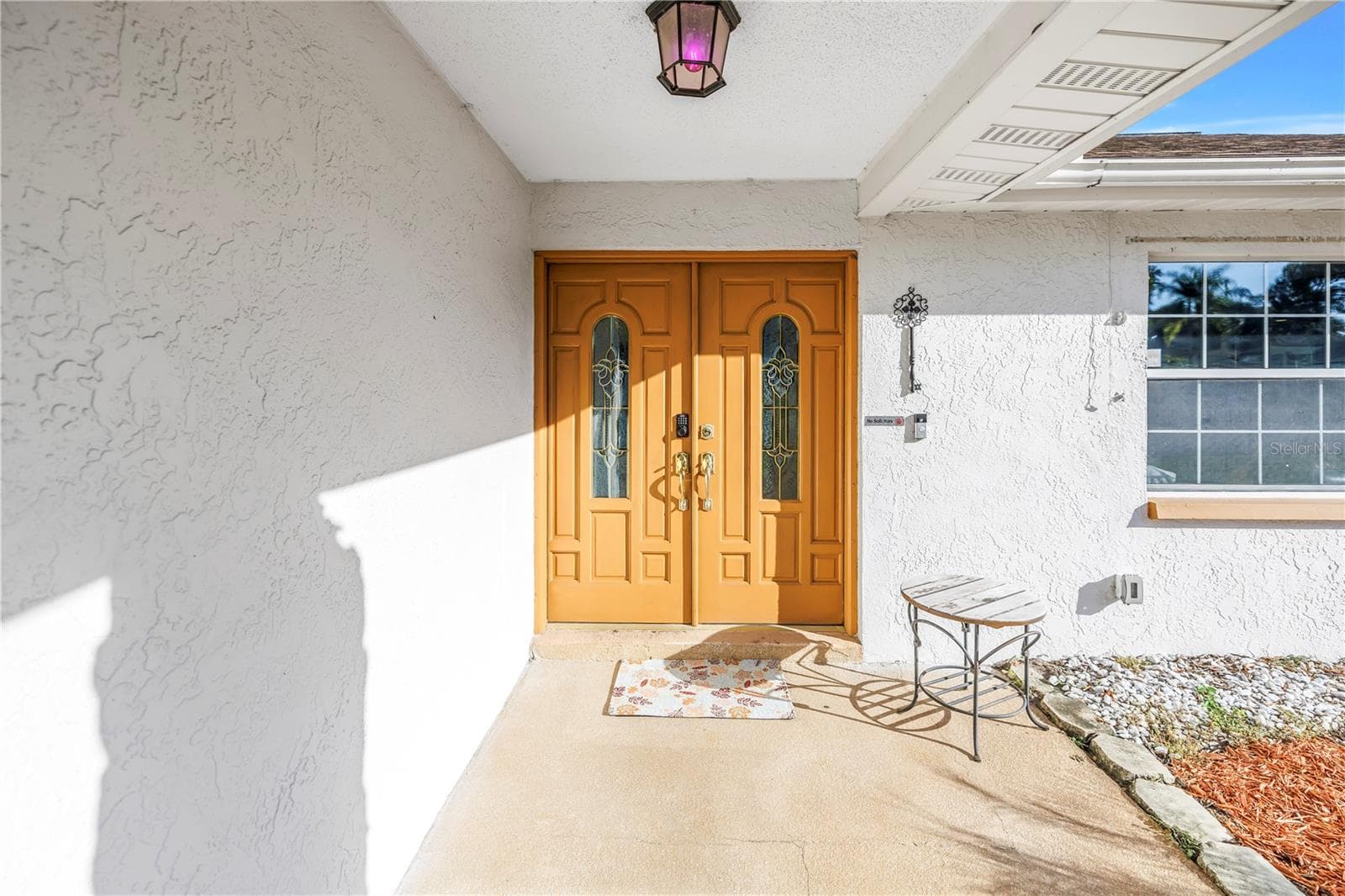 Covered Entryway - 2079 EGRET DR, PALM HARBOR
