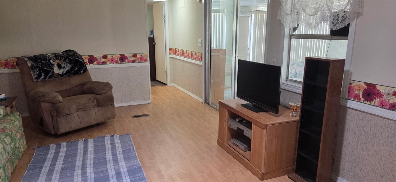 Manufactured Home at 825 MICHIGAN ST, WILDWOOD, photo 10 of 14