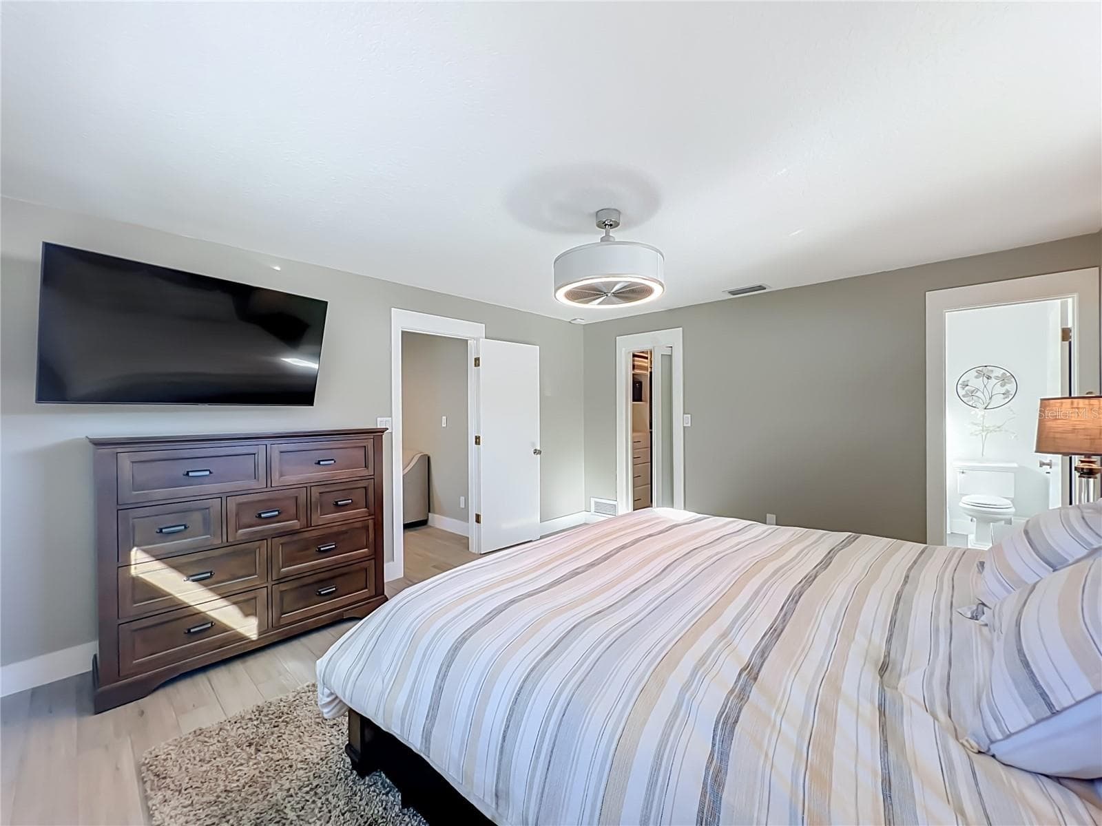Single Family Residence at 7536 VILLAGE GREEN DR, WINTER PARK, photo 13 of 35