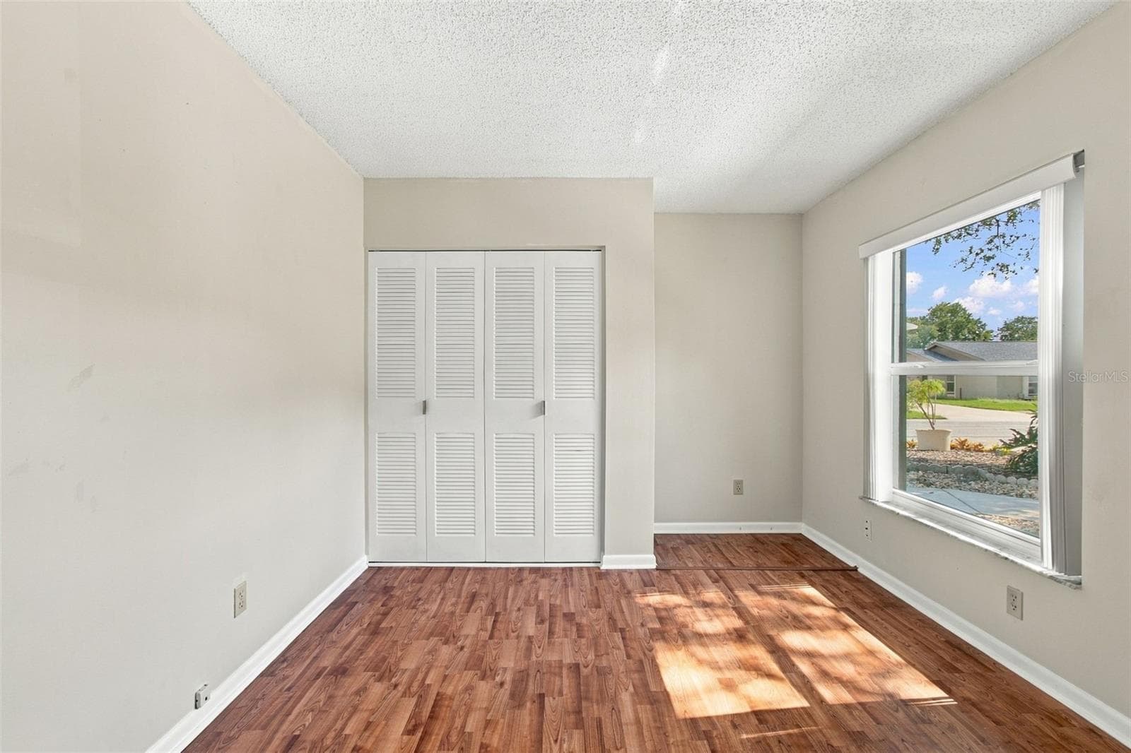 1st bedroom - 4830 GROVE POINT DR, TAMPA