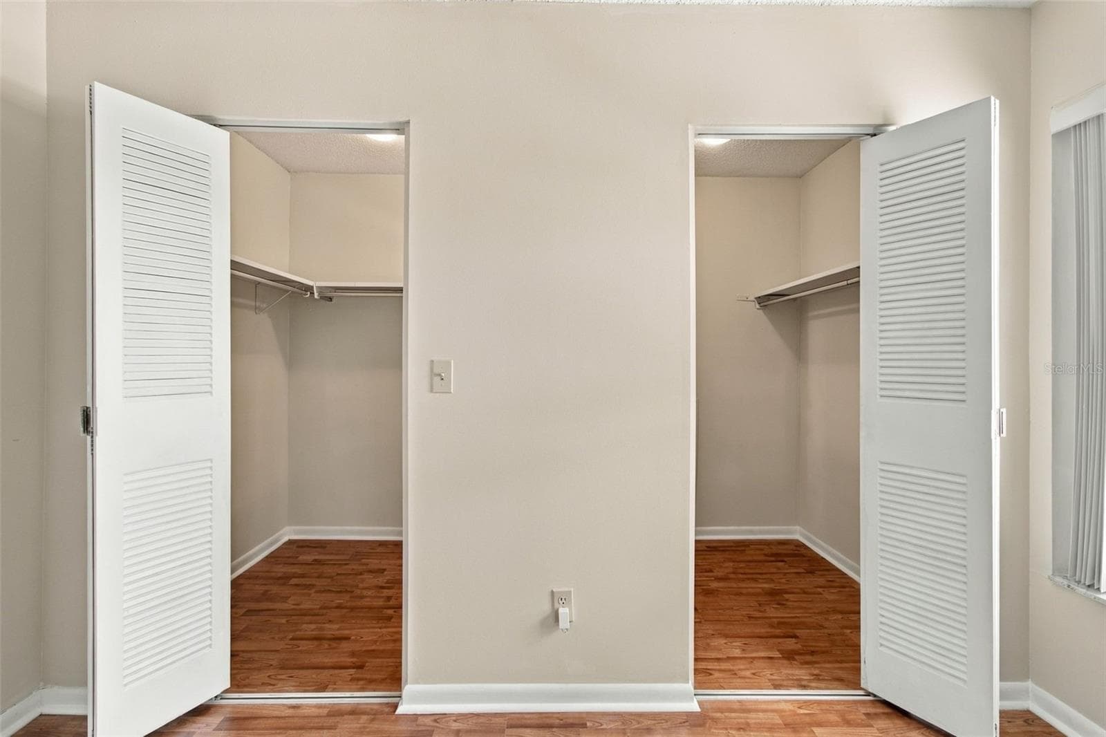 Primary walk-in Closet doors - 4830 GROVE POINT DR, TAMPA