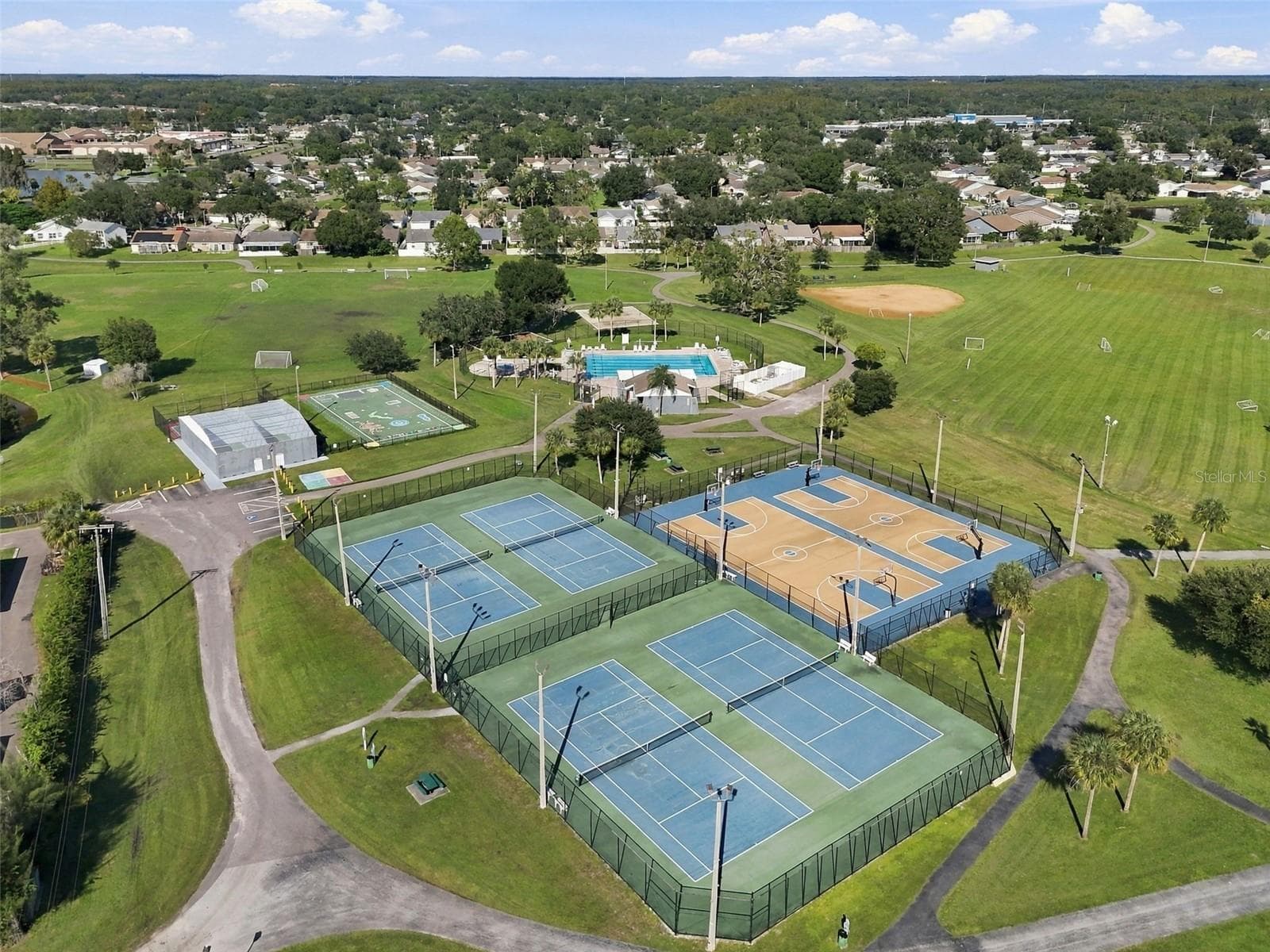 Single Family Residence at 4830 GROVE POINT DR, TAMPA, photo 57 of 63