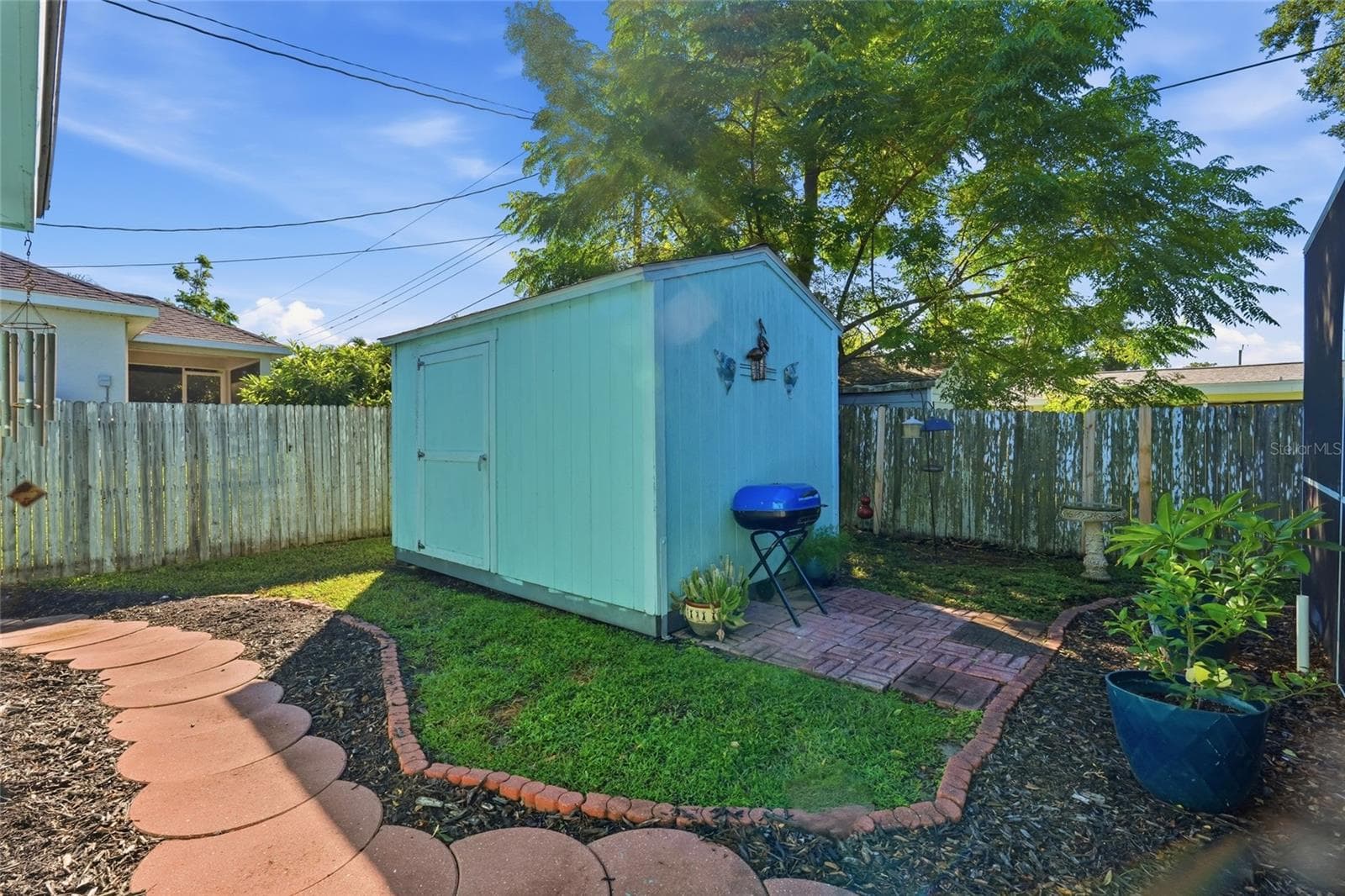 Single Family Residence at 630 DARWIN RD, VENICE, photo 4 of 45