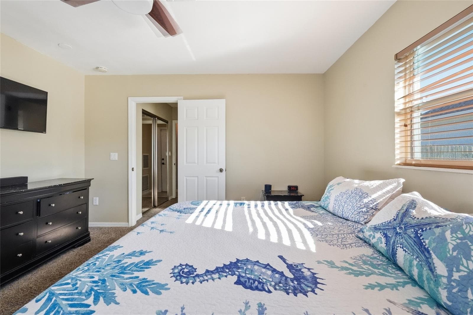 Single Family Residence at 630 DARWIN RD, VENICE, photo 16 of 45