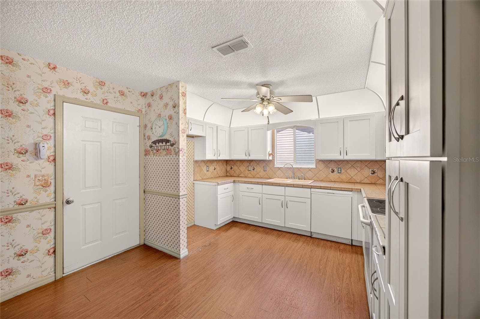 Single Family Residence at 6591 SW 62ND AVE, OCALA, photo 17 of 33