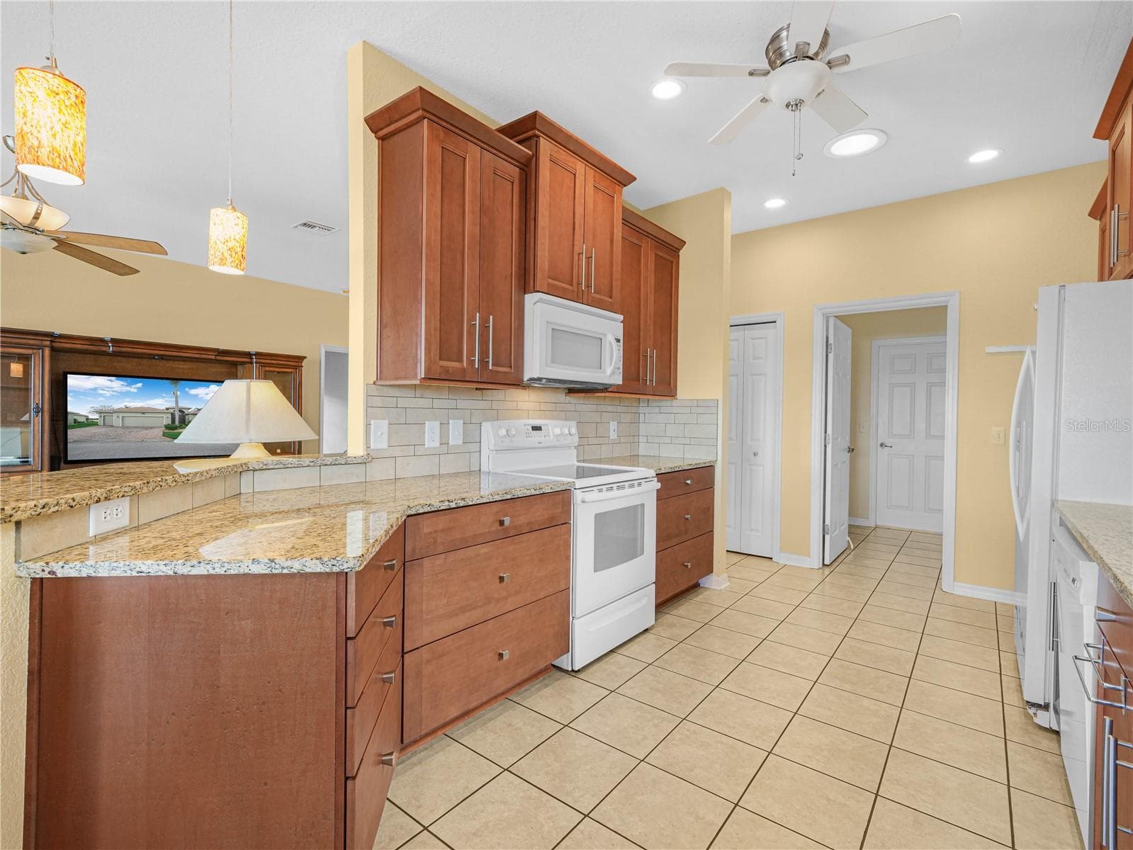 Kitchen - 5385 HOGAN LN, WINTER HAVEN