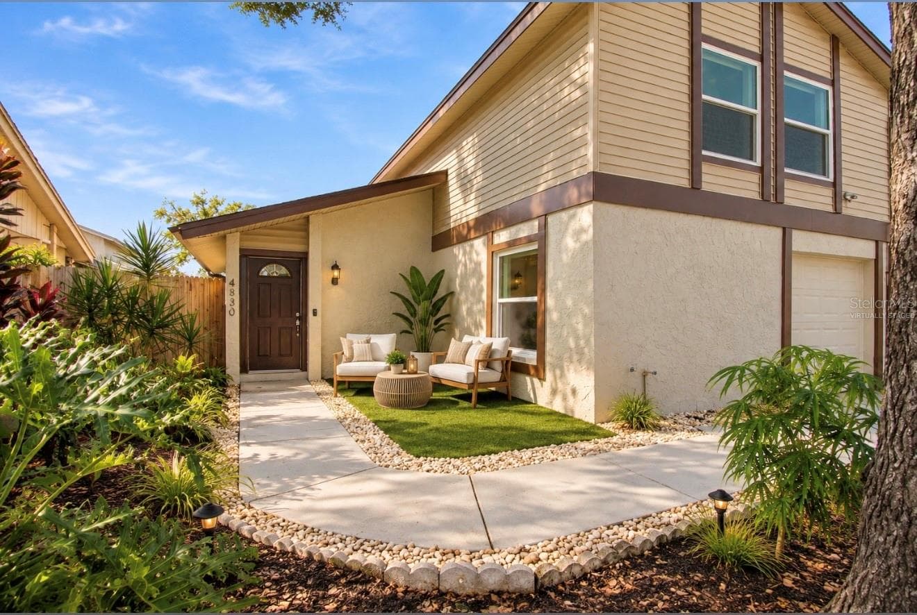 Virtually staged - 4830 GROVE POINT DR, TAMPA