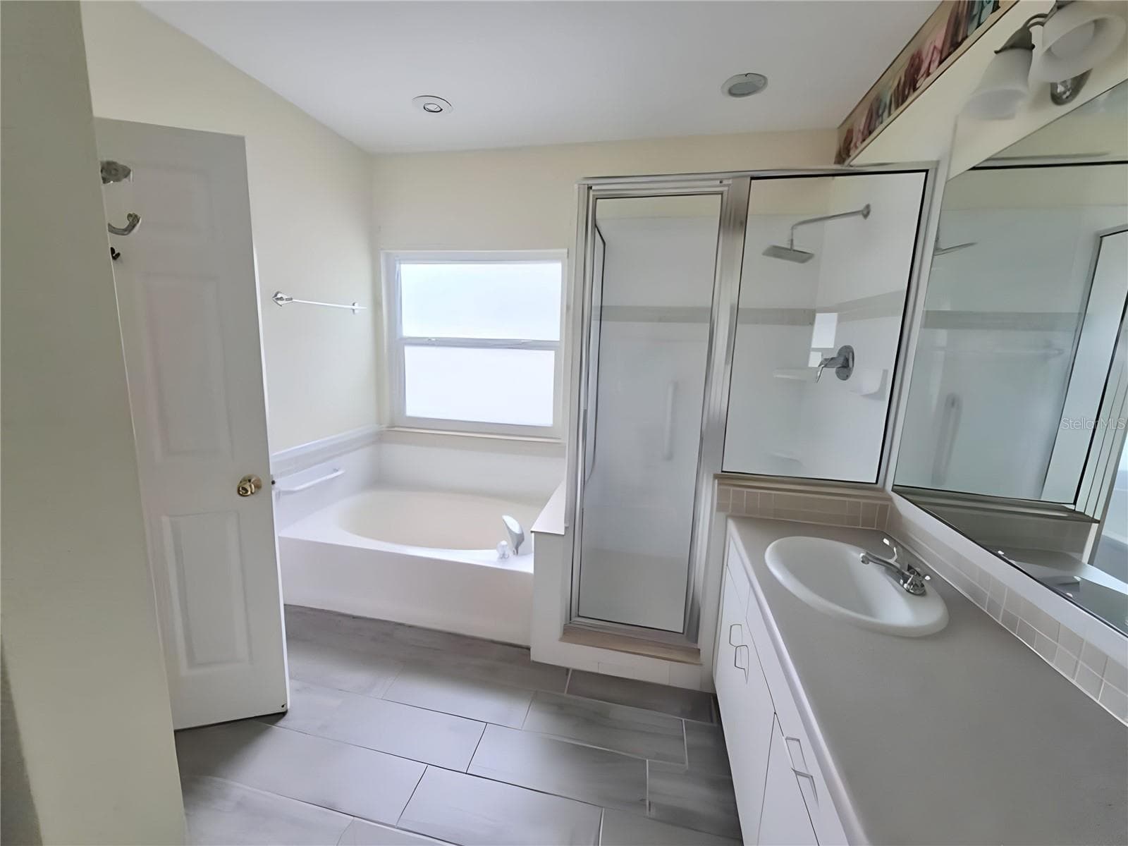 Single Family Residence at 902 GREENBELT CIR, BRANDON, photo 60 of 68