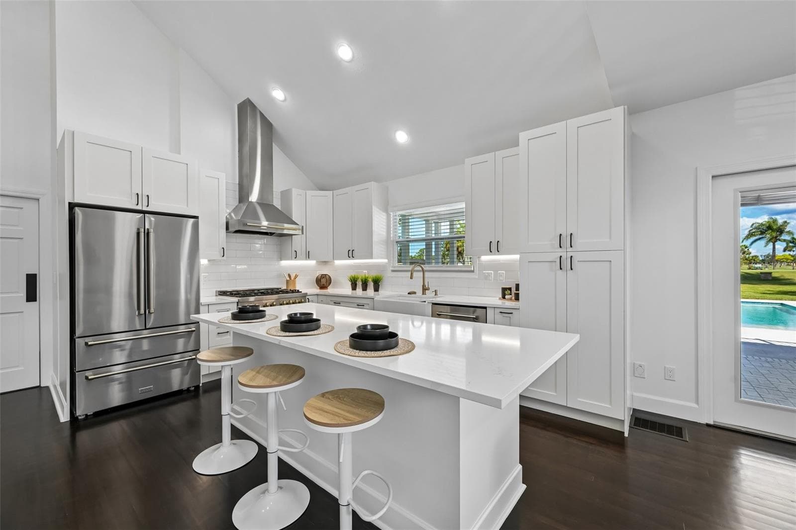 Room for everyone to cook together! - 5060 18TH AVE W, BRADENTON