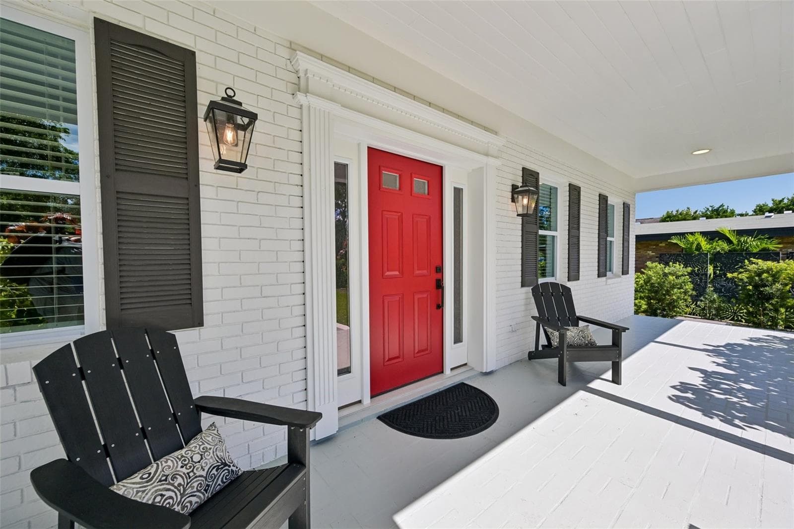Charming front porch. - 5060 18TH AVE W, BRADENTON