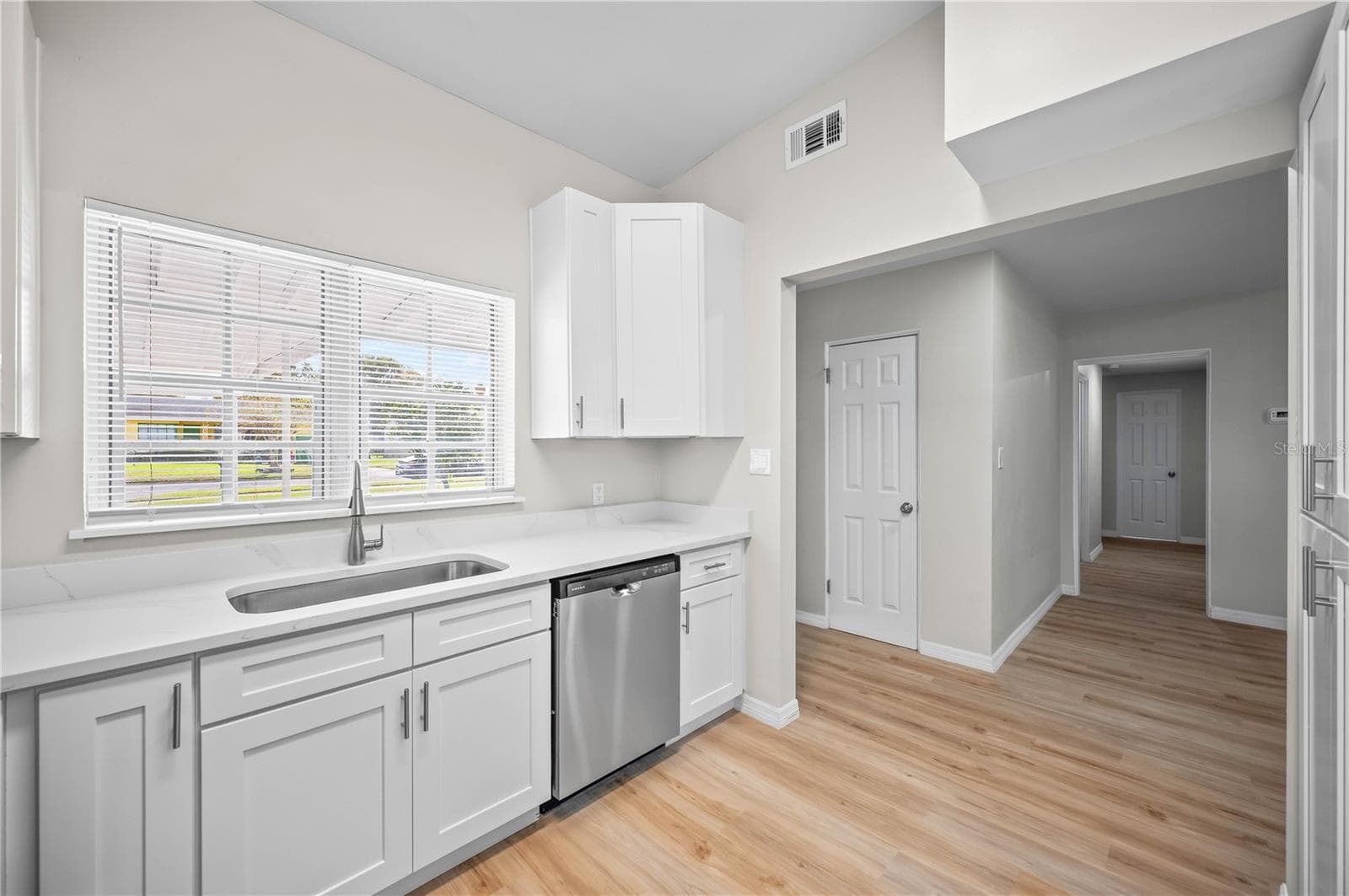 Single Family Residence at 600 VENTURA AVE, ORLANDO, photo 12 of 20
