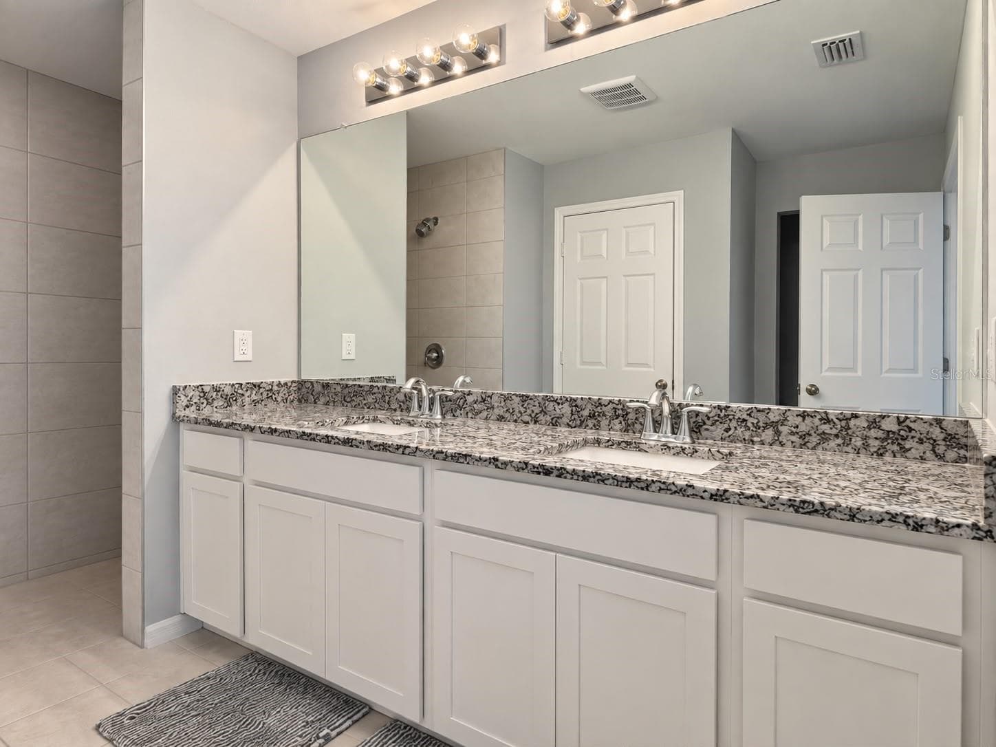 Single Family Residence at 1409 SW 19TH PL, CAPE CORAL, photo 9 of 25