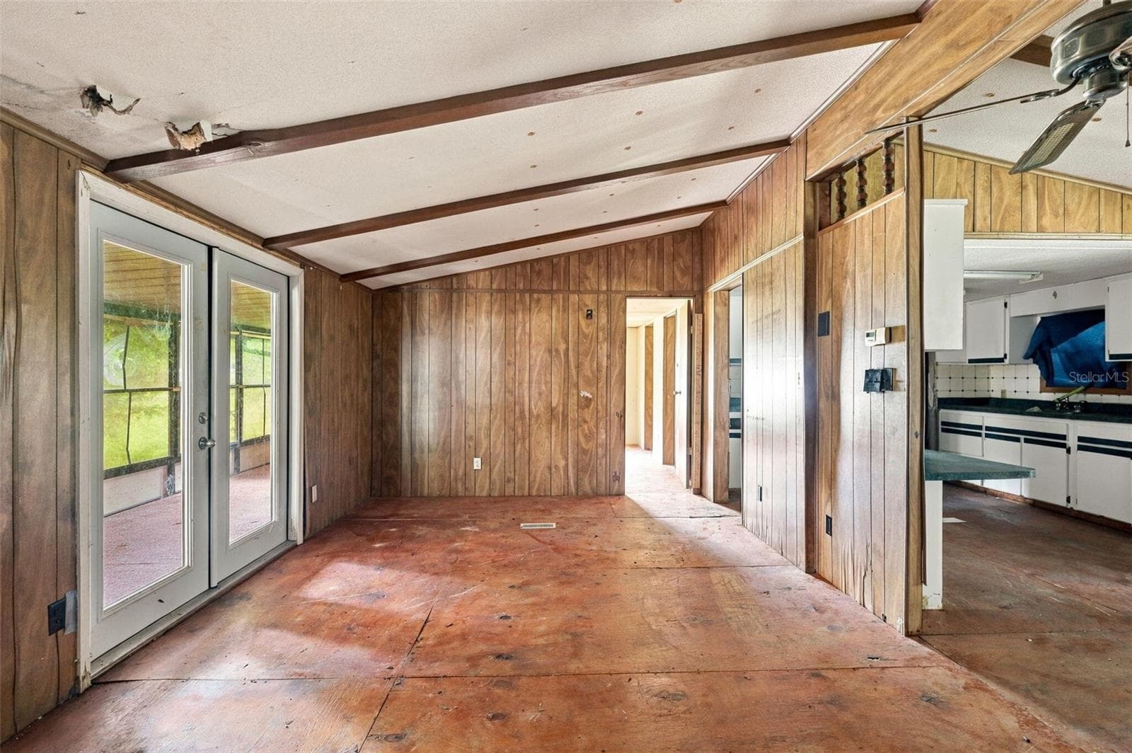 Manufactured Home at 8946 SW 33RD CT, OCALA, photo 3 of 25
