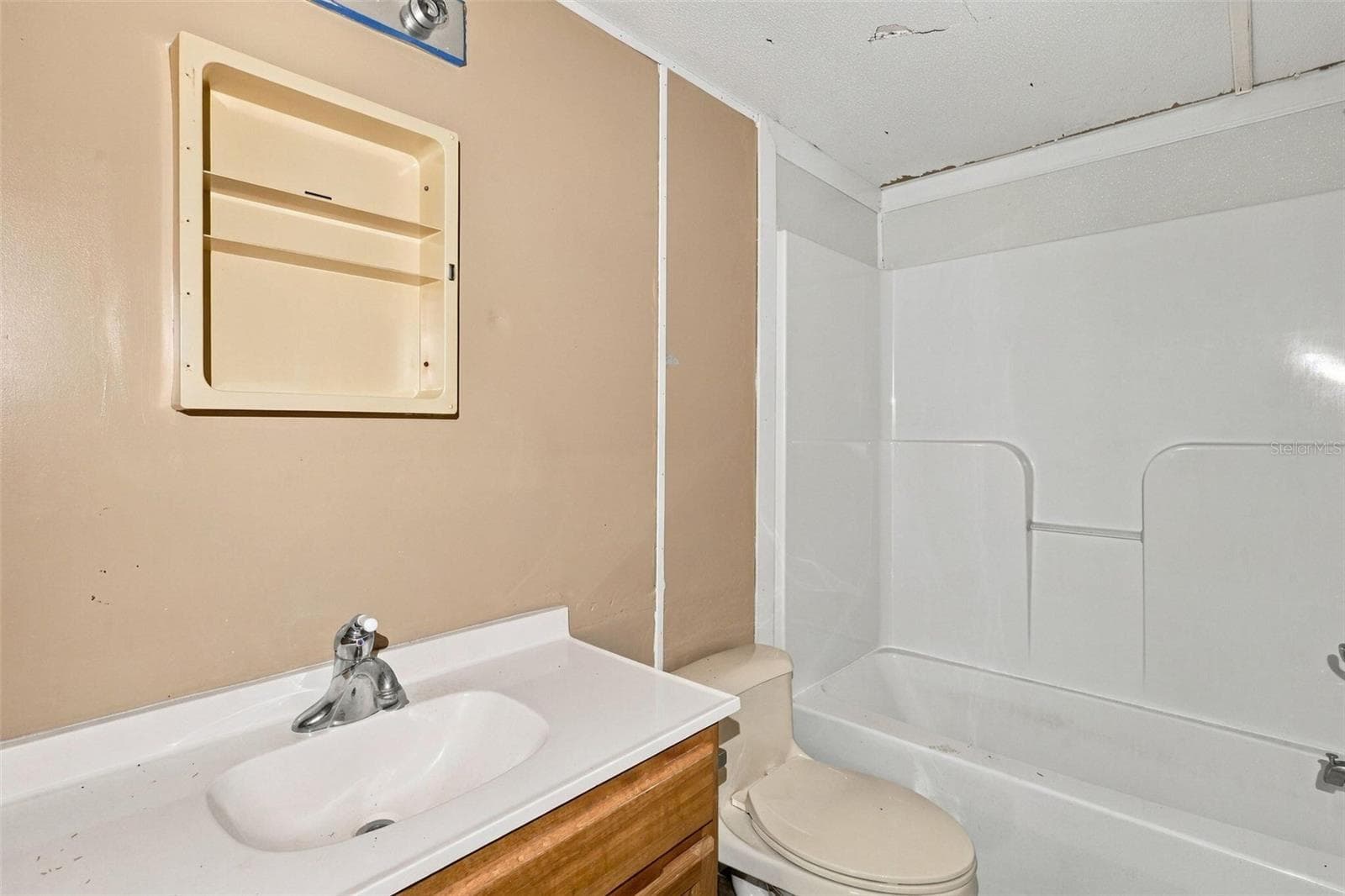 Manufactured Home at 8946 SW 33RD CT, OCALA, photo 12 of 25