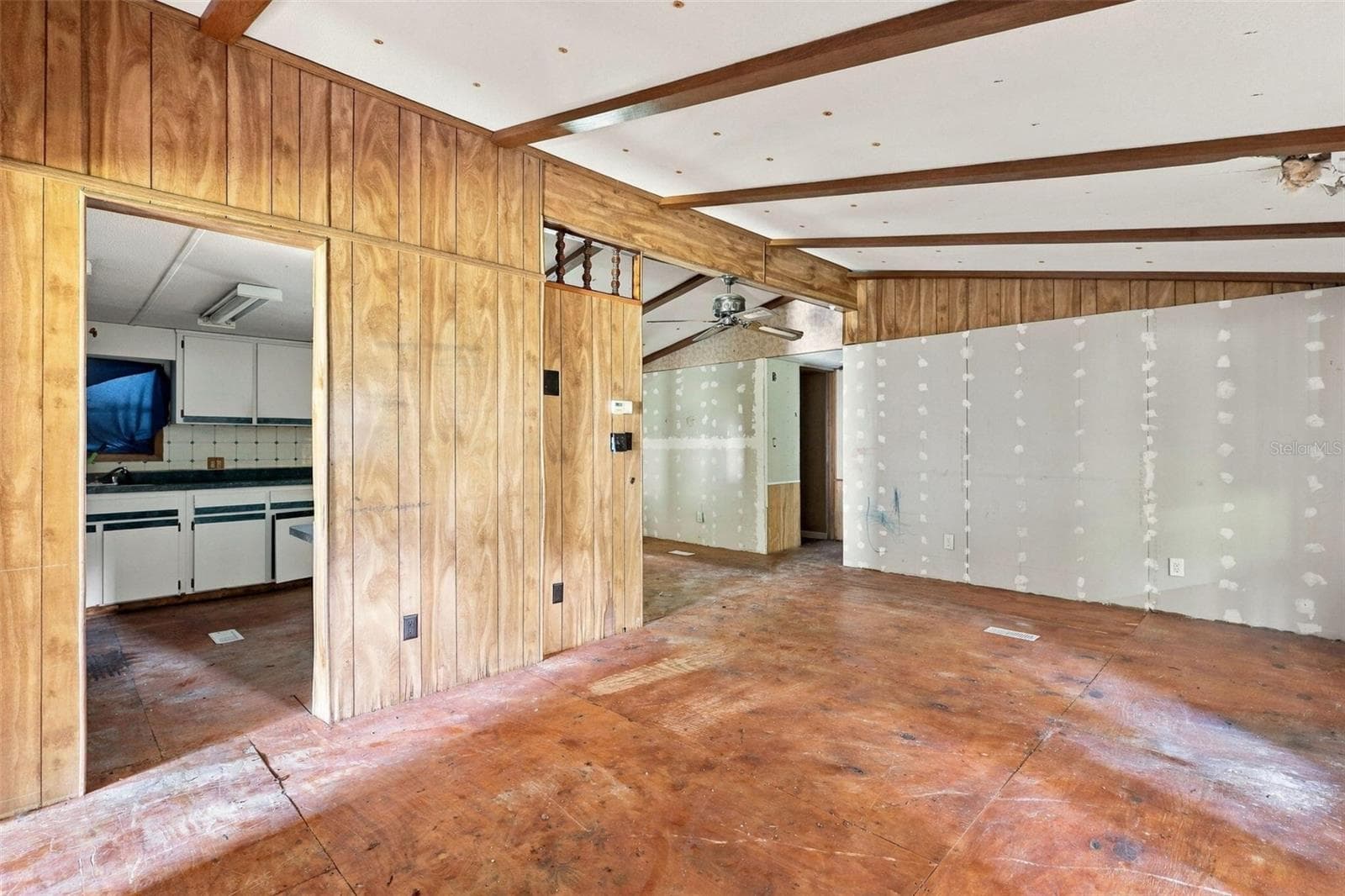 Manufactured Home at 8946 SW 33RD CT, OCALA, photo 13 of 25