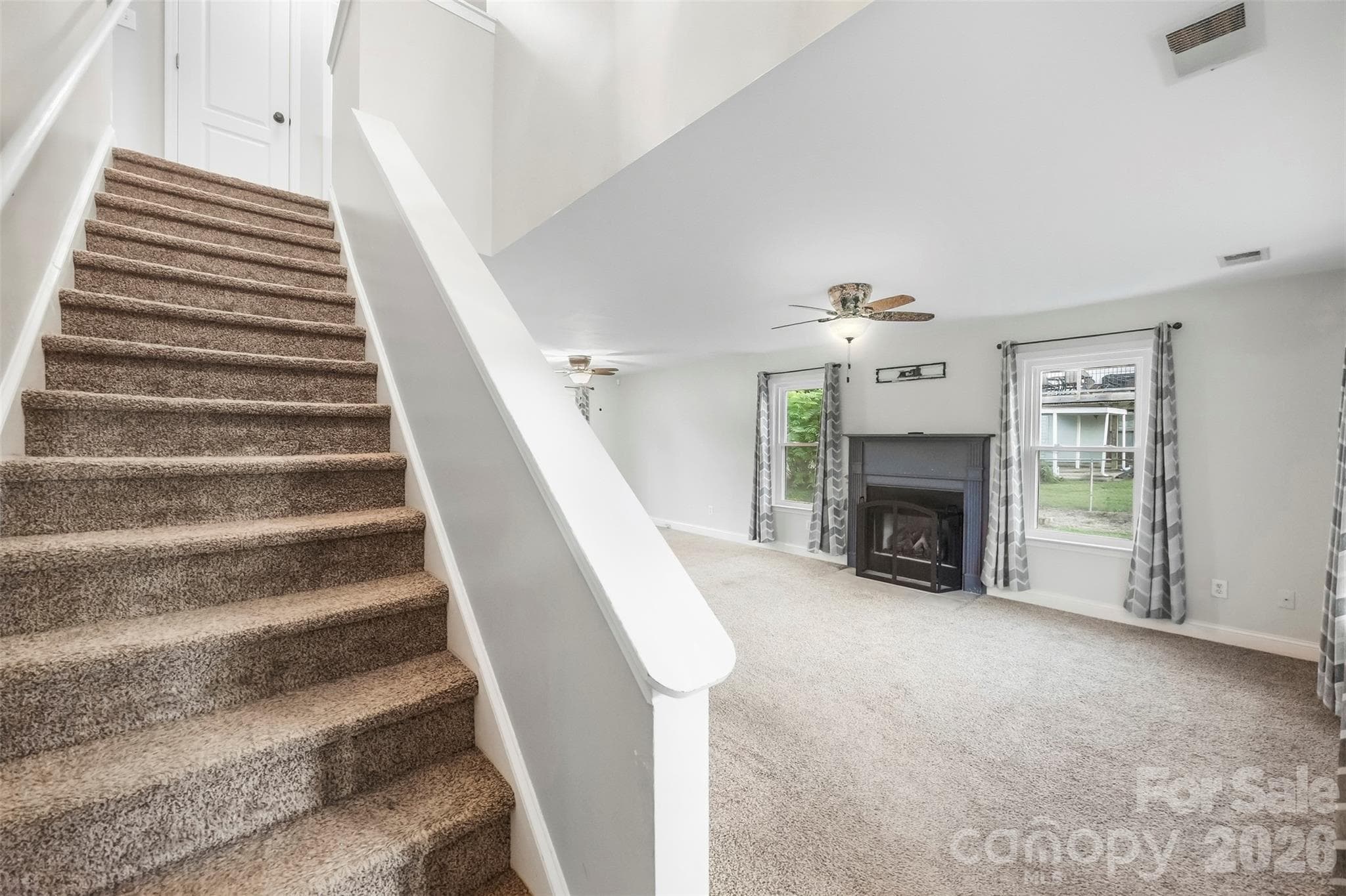 Single Family Residence at 2984 Daffodil Court, Gastonia, photo 5 of 34