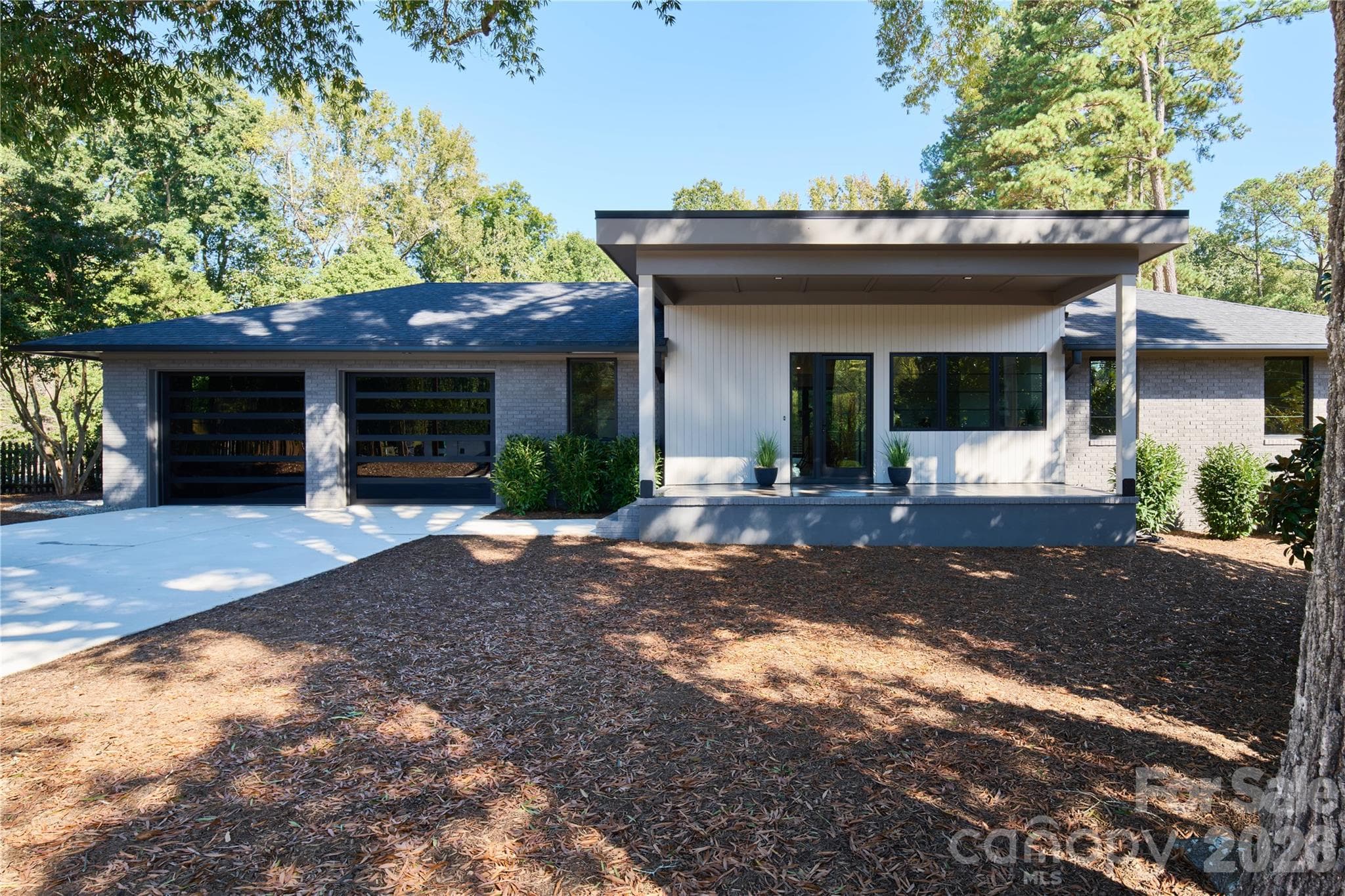 Single Family Residence at 511 Boyce Road, Charlotte, photo 2 of 33
