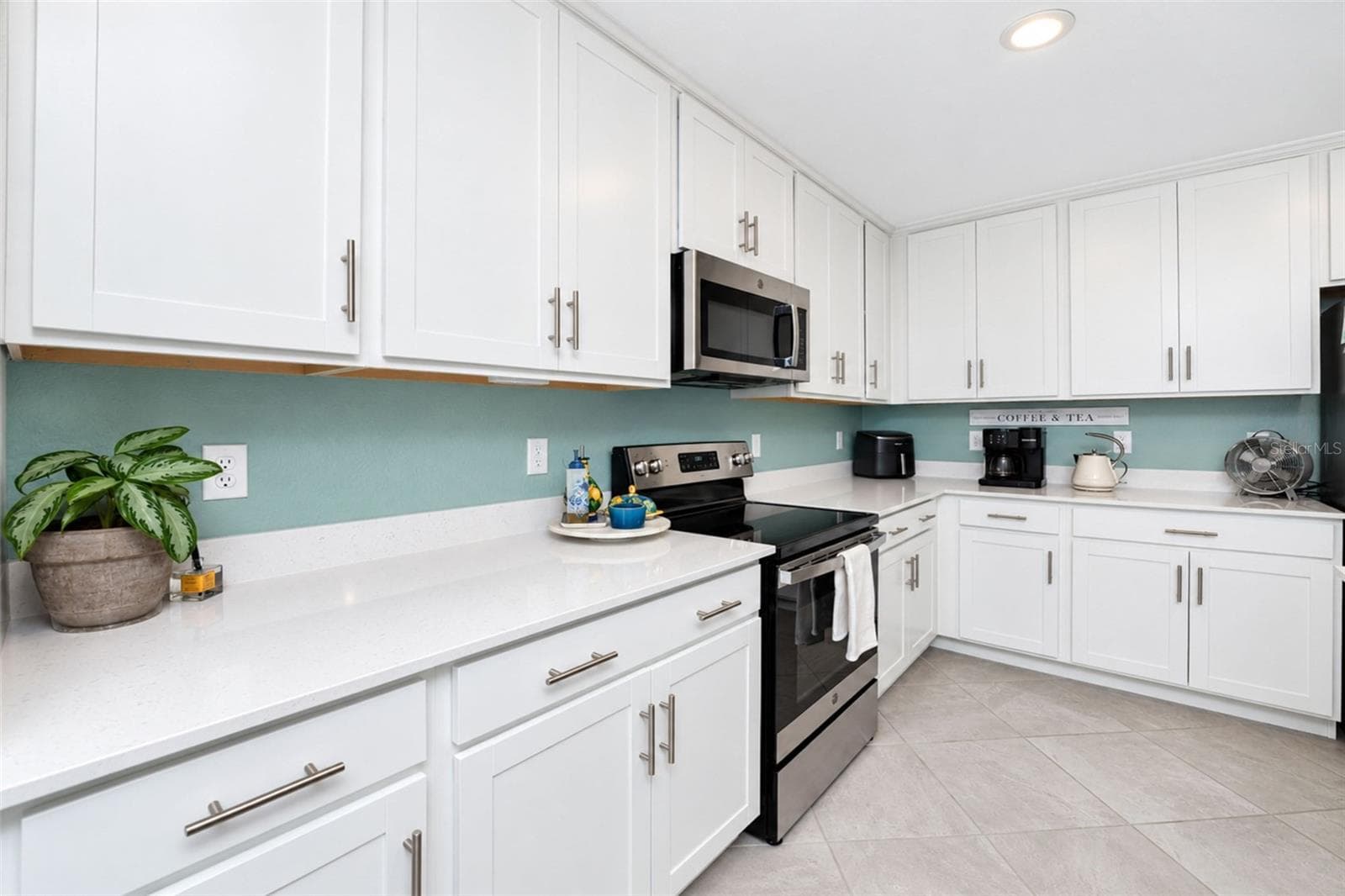 Kitchen - 14161 HERITAGE LANDING BLVD #1132, PUNTA GORDA