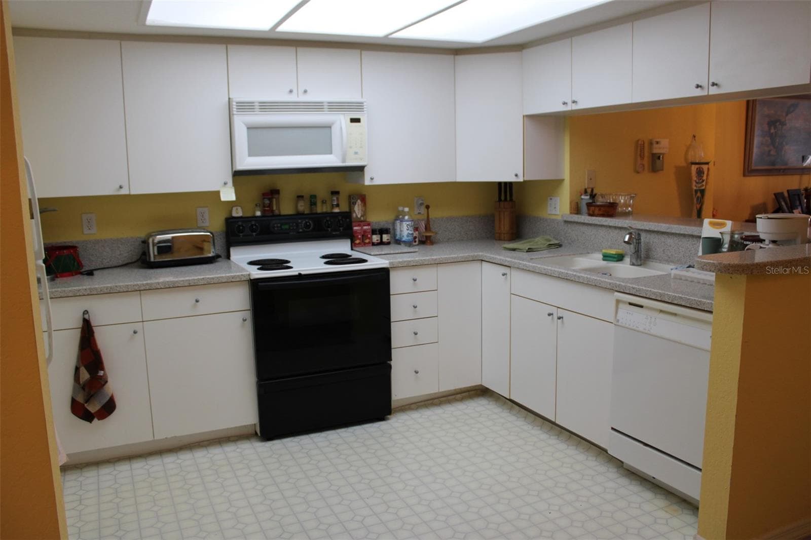 Townhouse at 9722 INDIAN KEY TRL #116, SEMINOLE, photo 11 of 67